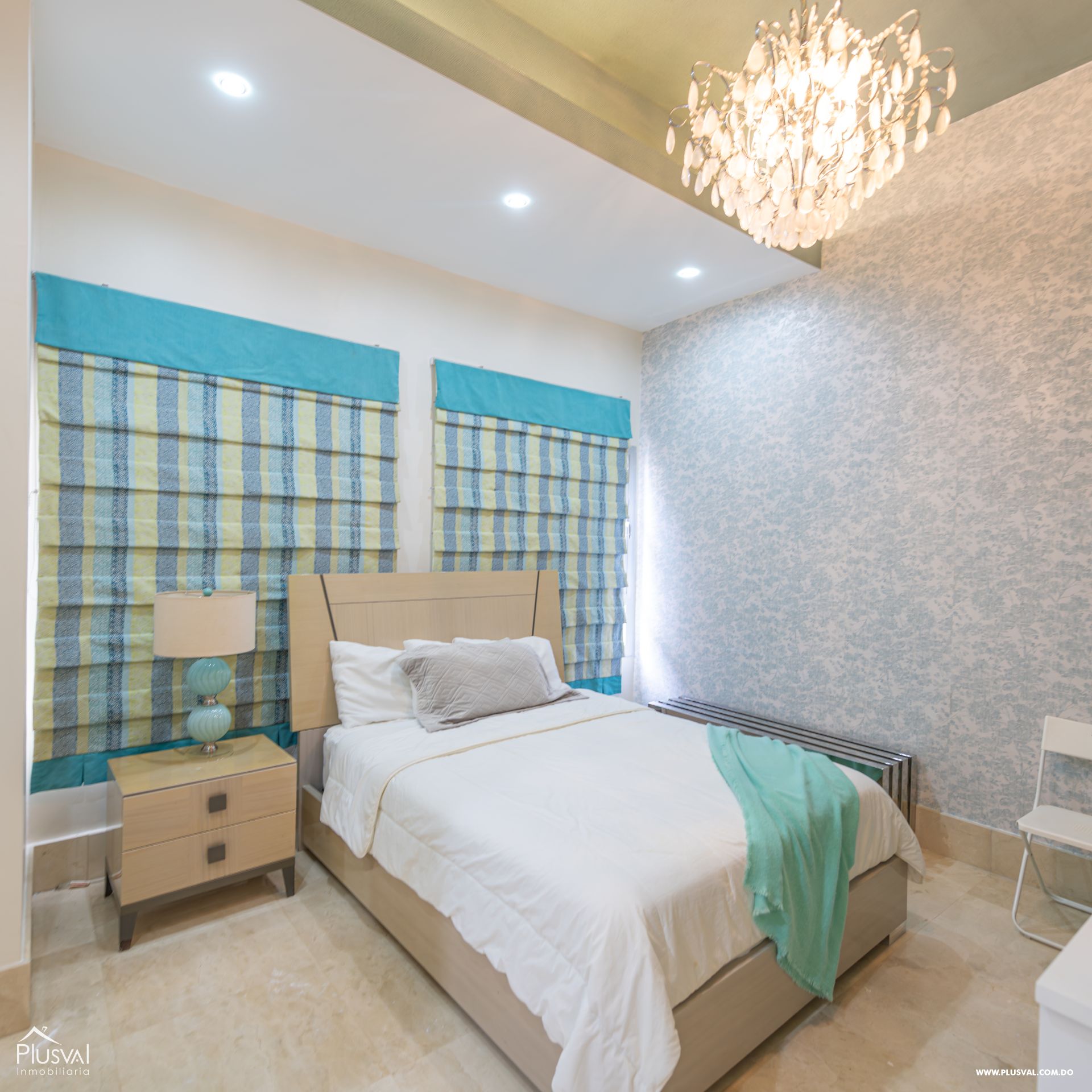 Apartamento Amueblado de Lujo con Terraza y 3 Hab. en Piantini 447572