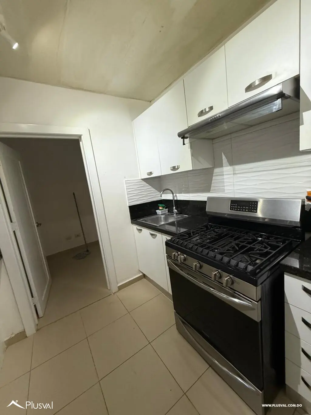 Venta de apartamento amueblado en los Cacicazgos 453977