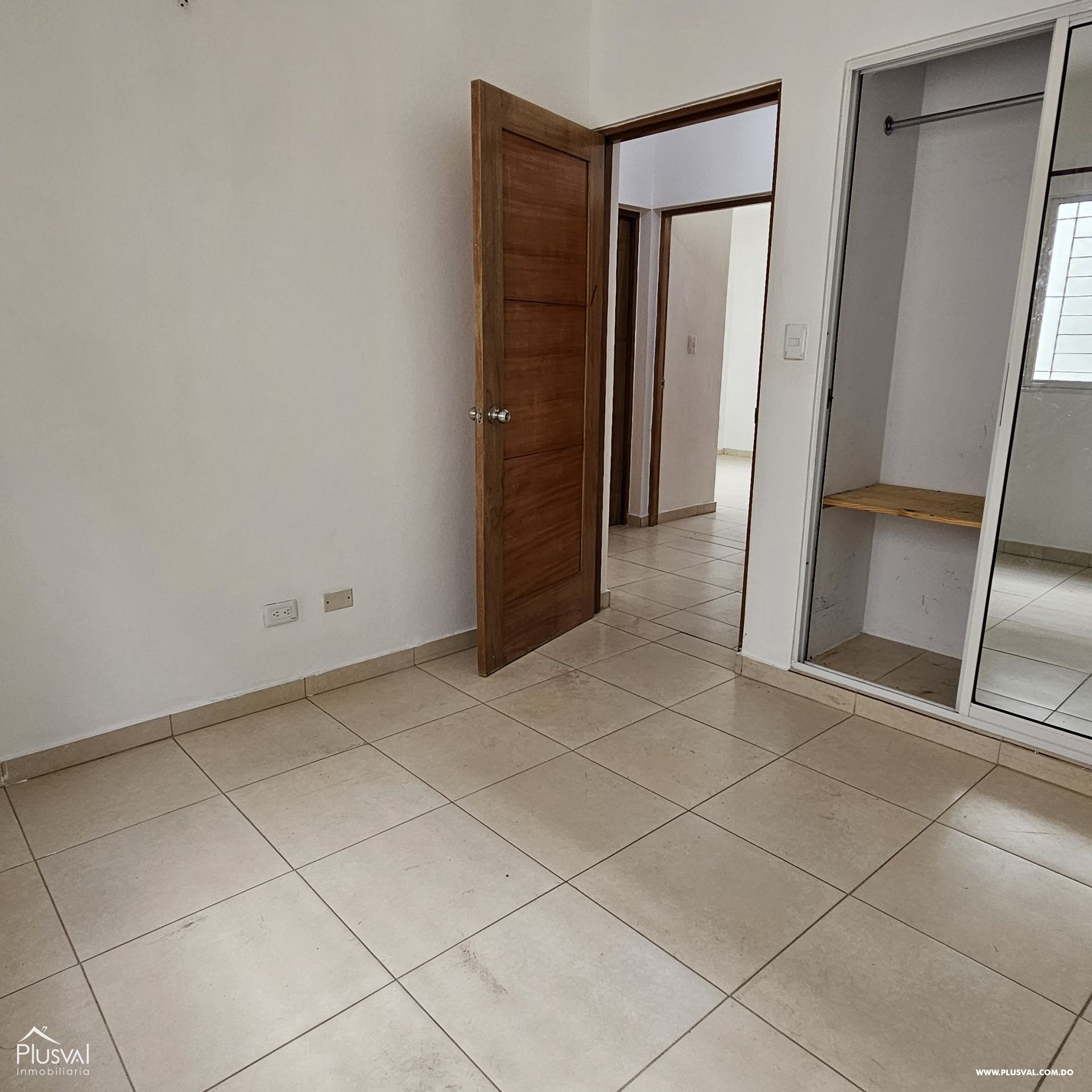 Apartamento de 3 habitaciones en Villa Aura, Residencial Cerrado 353726