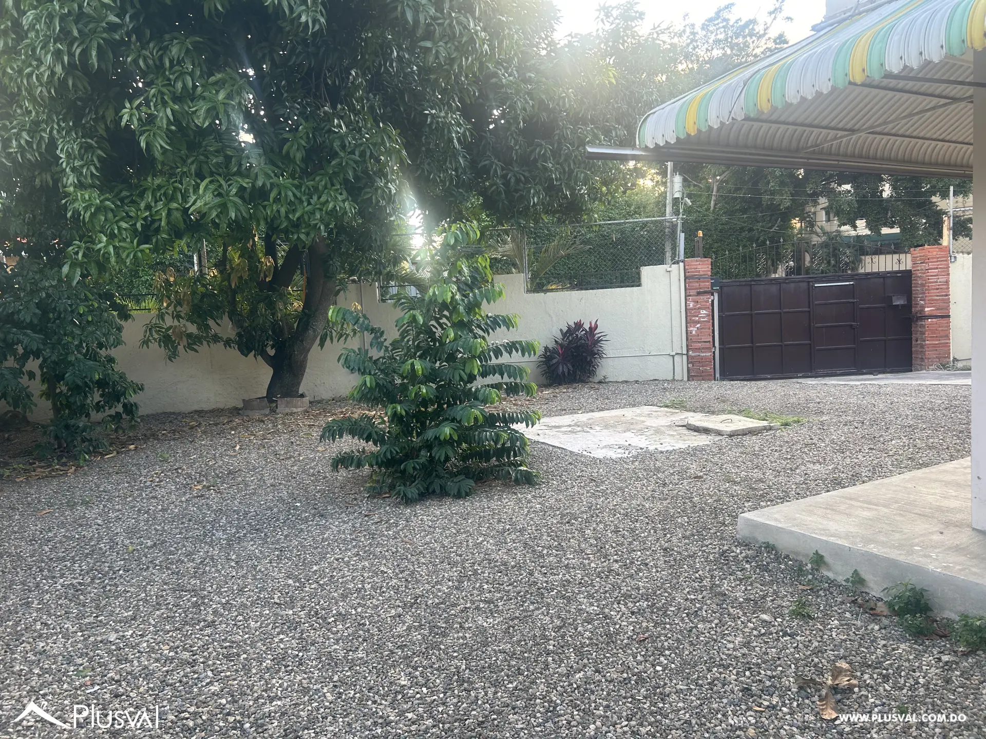 Amplia Casa en Alquiler Con Potencial Comercial 474598
