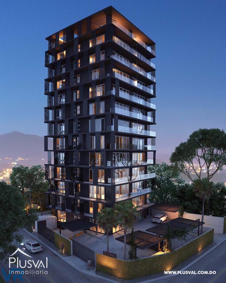 Amplio apartamento en alquiler ubicado en zona privilegiada de Santiago. 257776