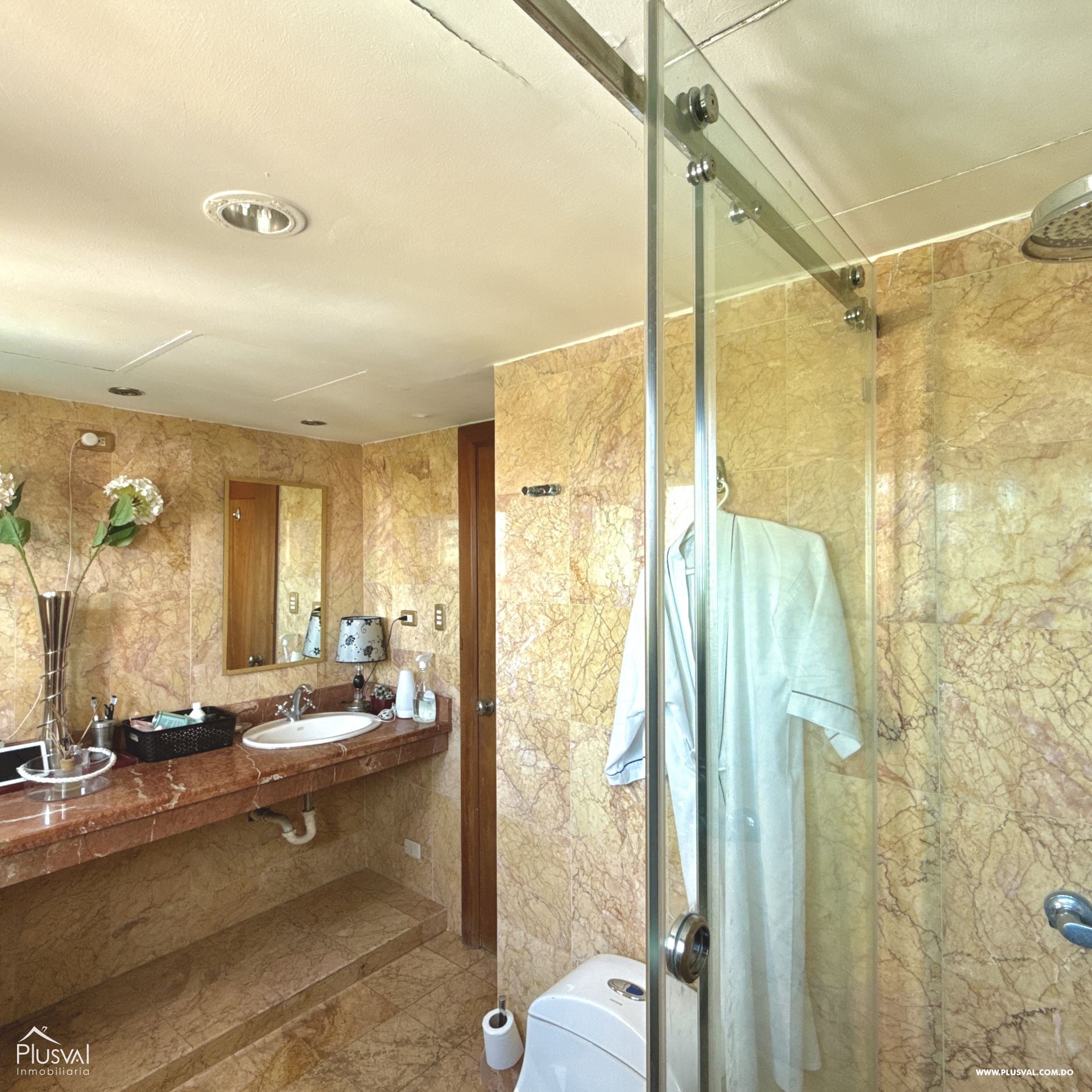 Apartamento en Venta 3 Habitaciones Frente al Mar en Malecón Santo Domingo | Malecon Center 448585