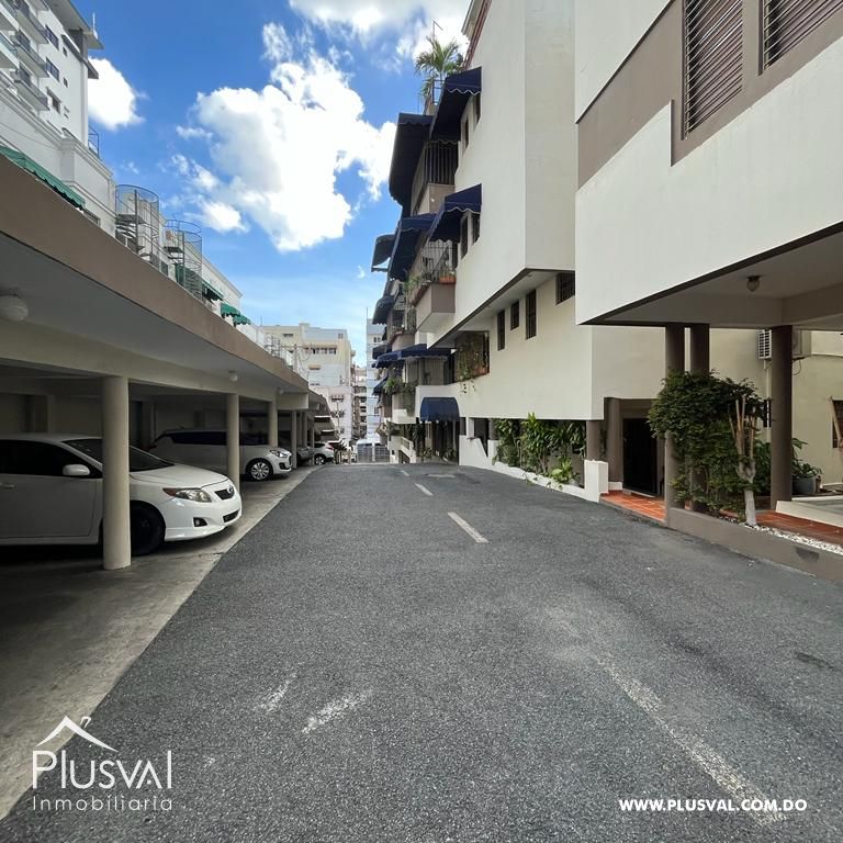 Amplio apartamento en venta en el sector de Bella Vista 327801