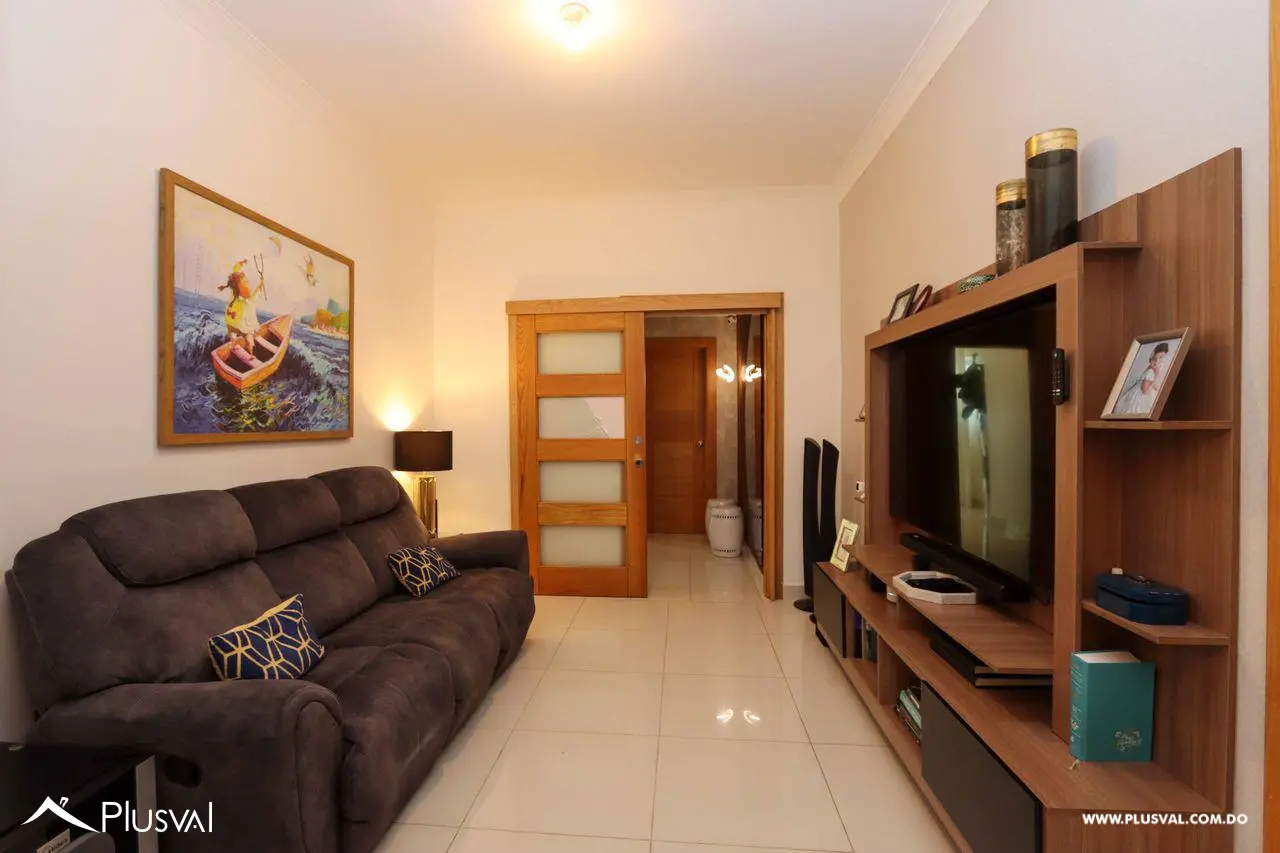 Amplio apartamento en venta en Piantini 460043