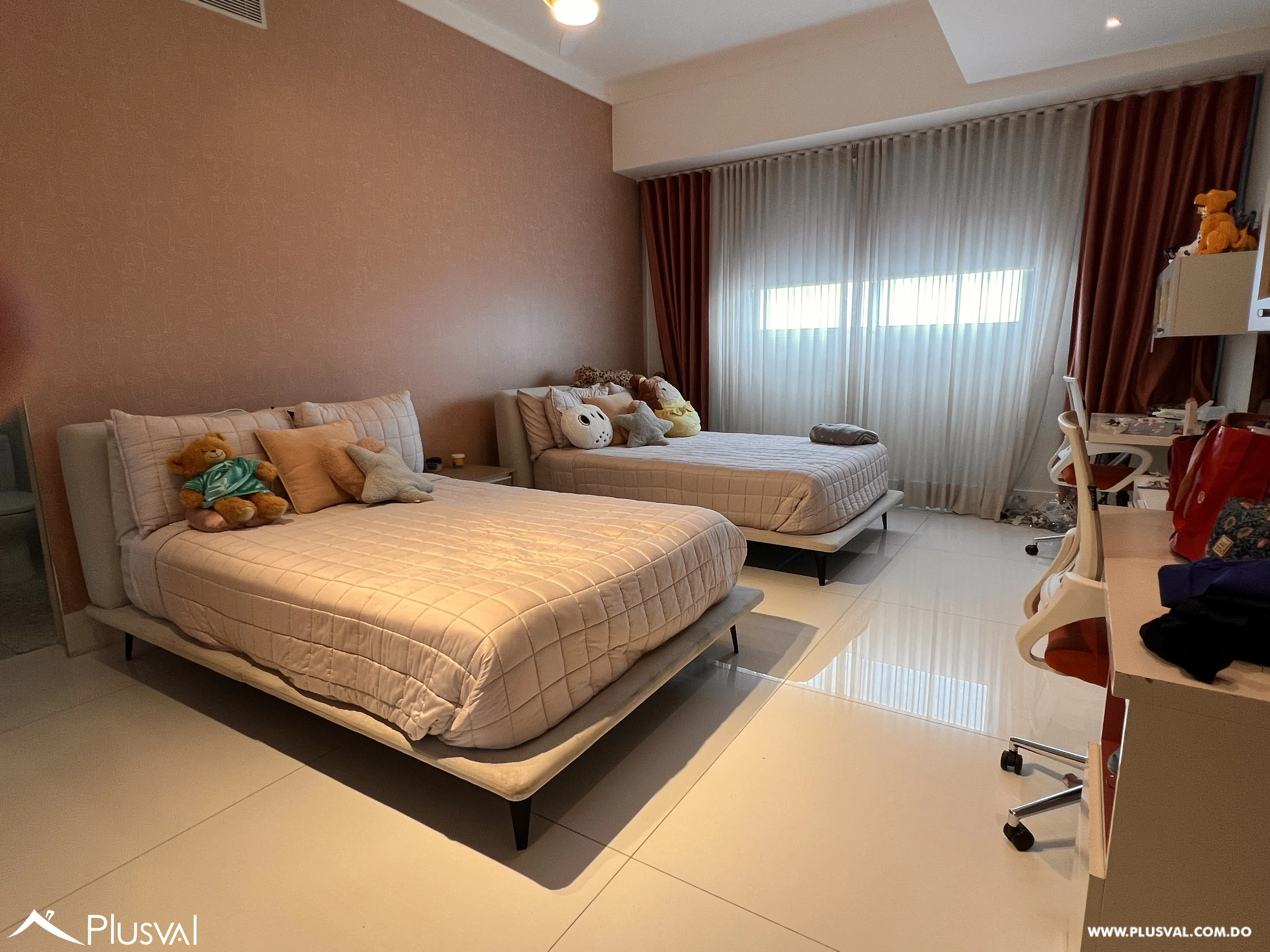 Amplio e Iluminado apartamento de venta en Piantini, piso alto y 5 parqueos 532887