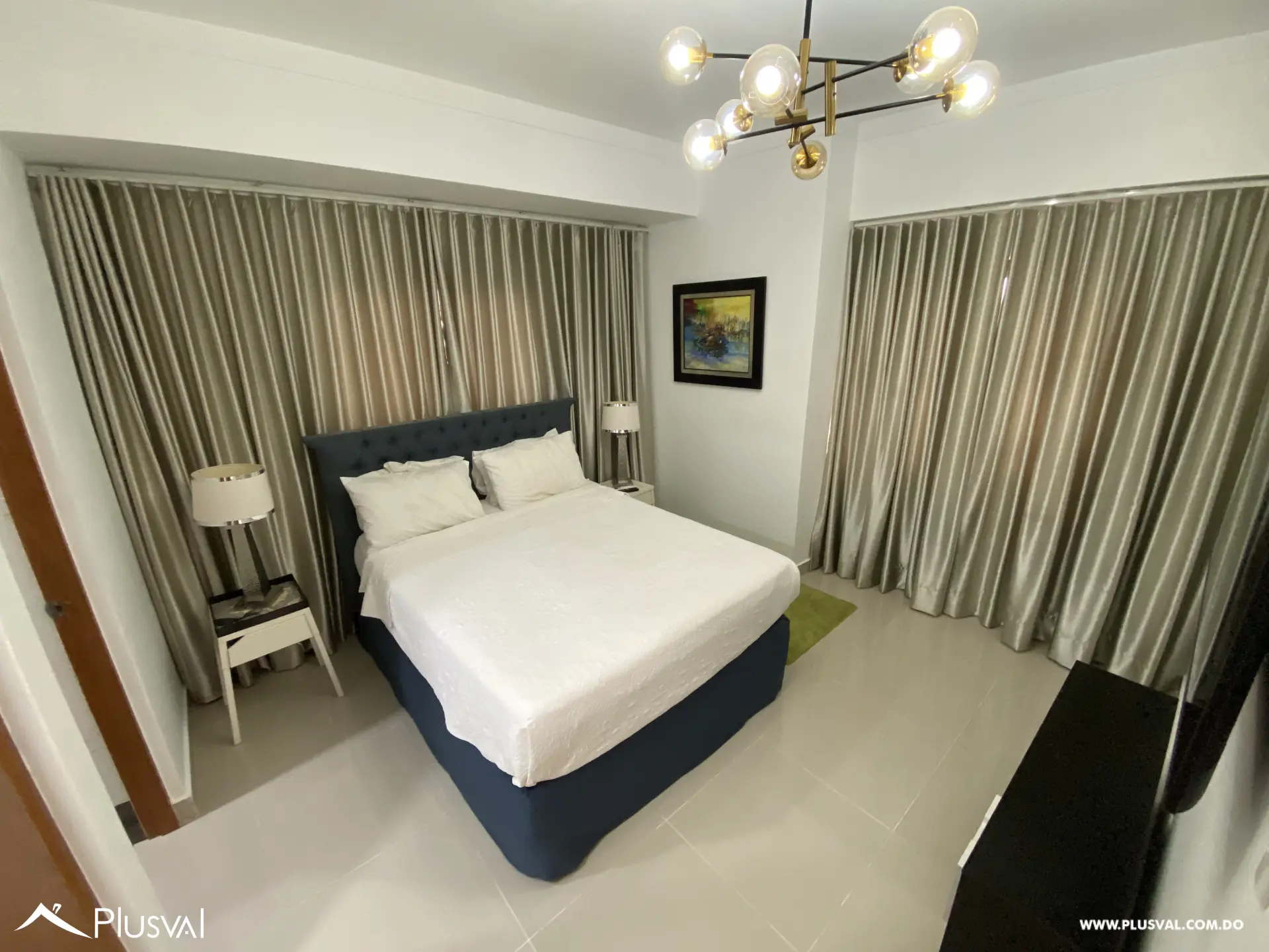 Apartamento Amueblado piso Alto en Evaristo Morales 510363
