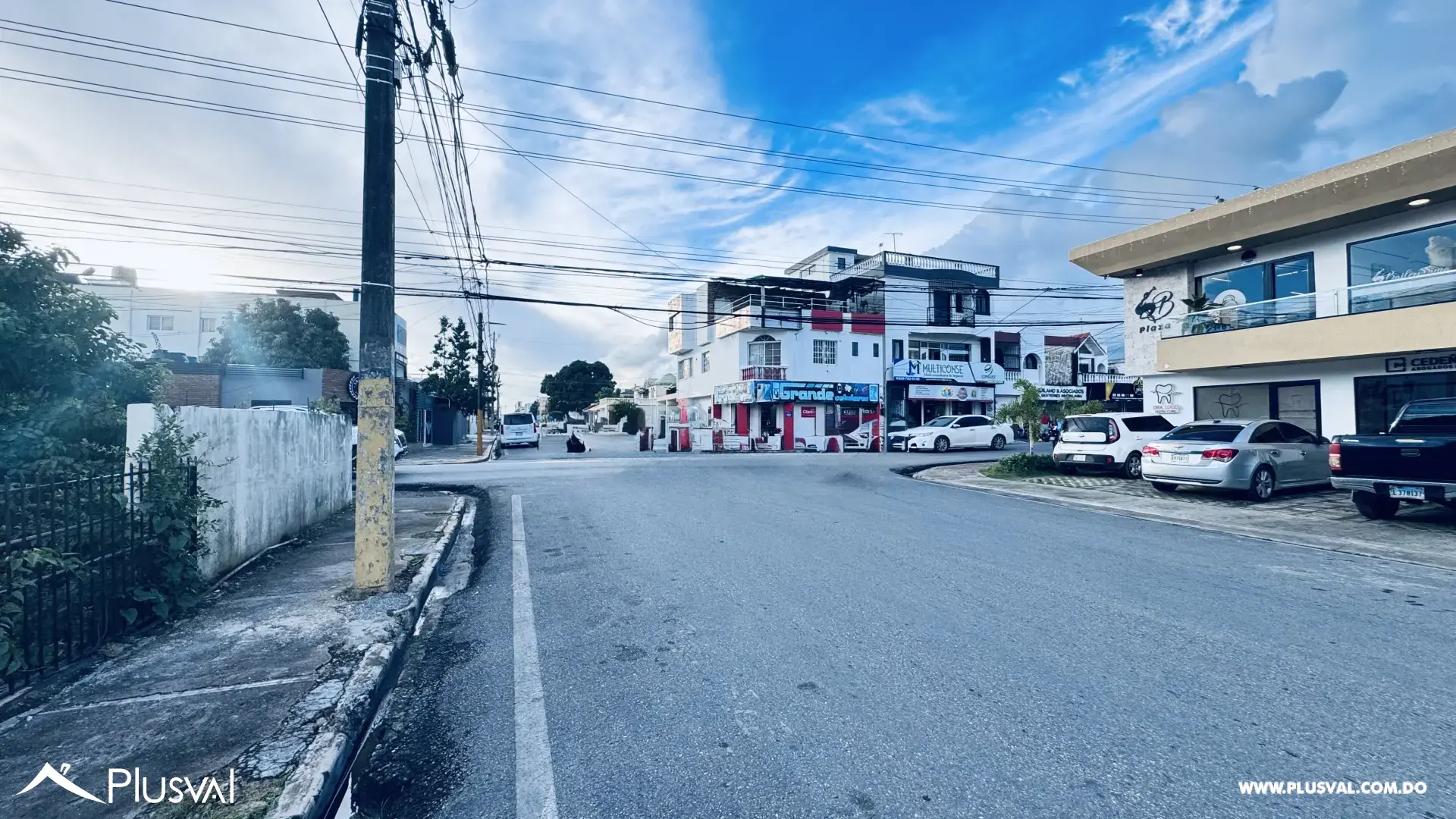 Amplio local comercial 523509