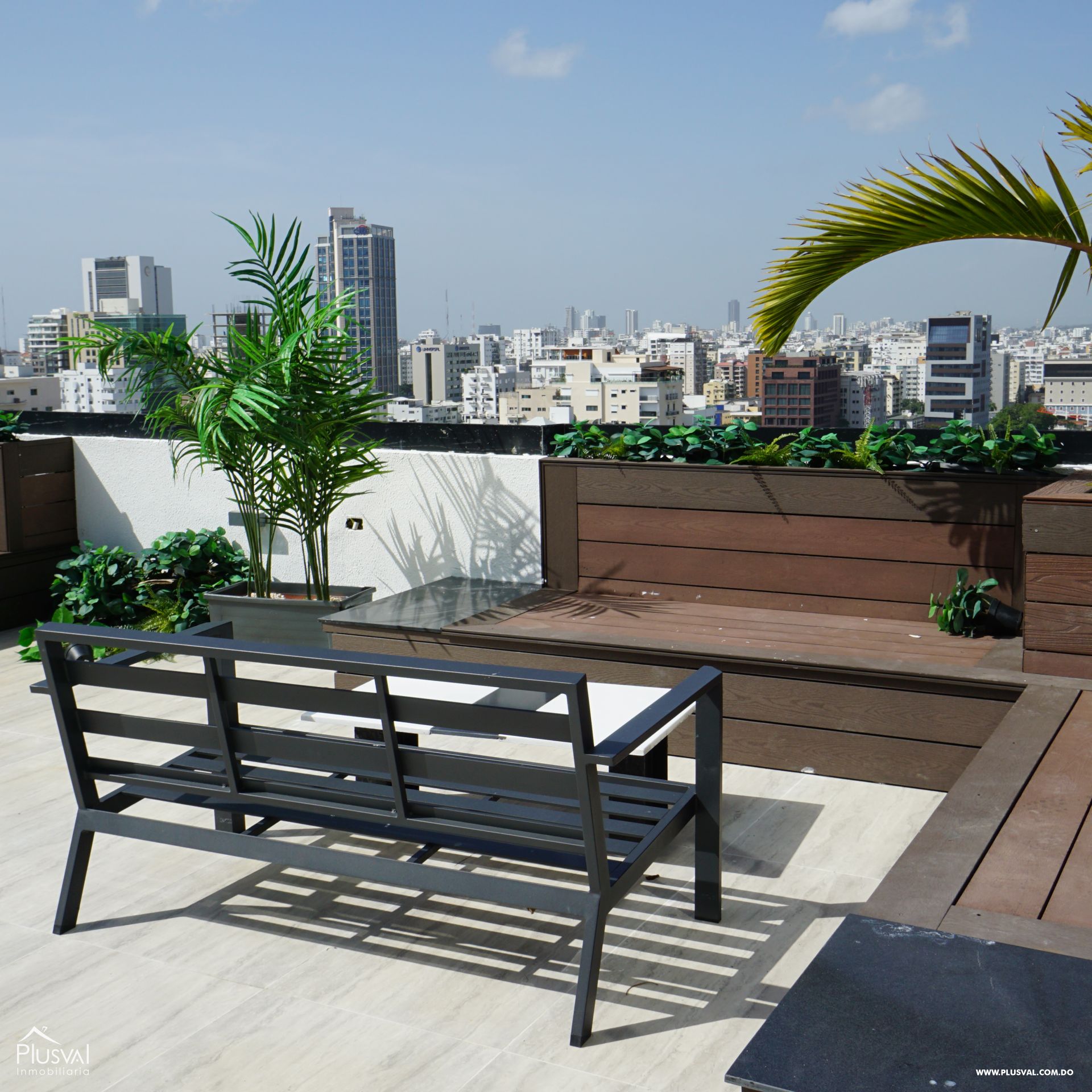 Moderno apartamento en alquiler con línea blanca en Piantini 430679
