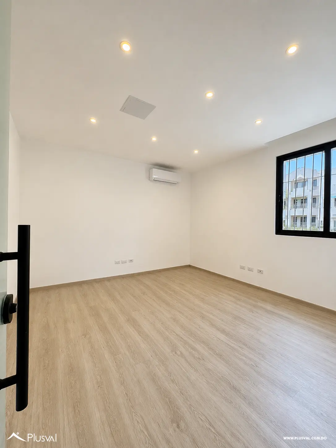 Alquilo Excelente Local Corporativo en el Corazón de Gazcue 522132