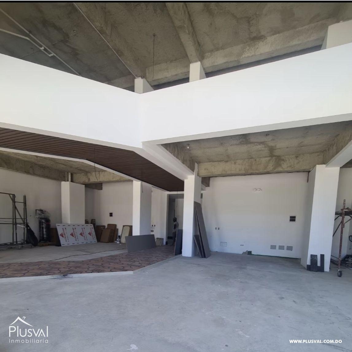Alquiler local comercial en Bella Vista. 381390