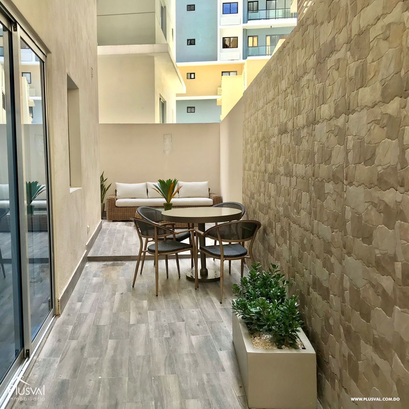 Alquiler Apartamento Amueblado con Terraza en alquiler en Serralles 306868