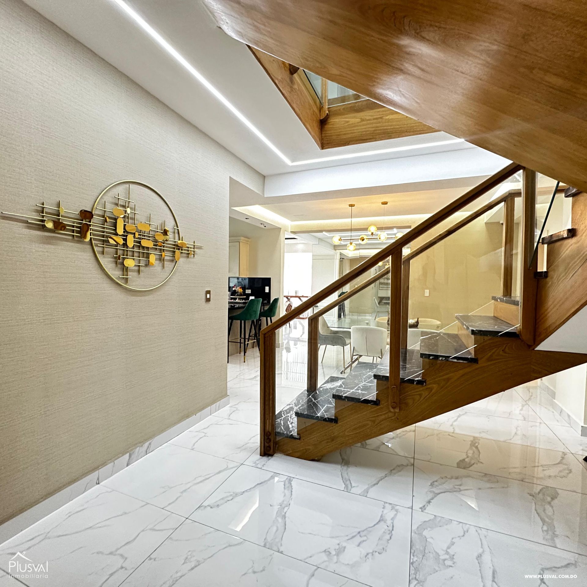 Vendo amueblado amplio y elegante penthouse en Alma Rosa I 393253