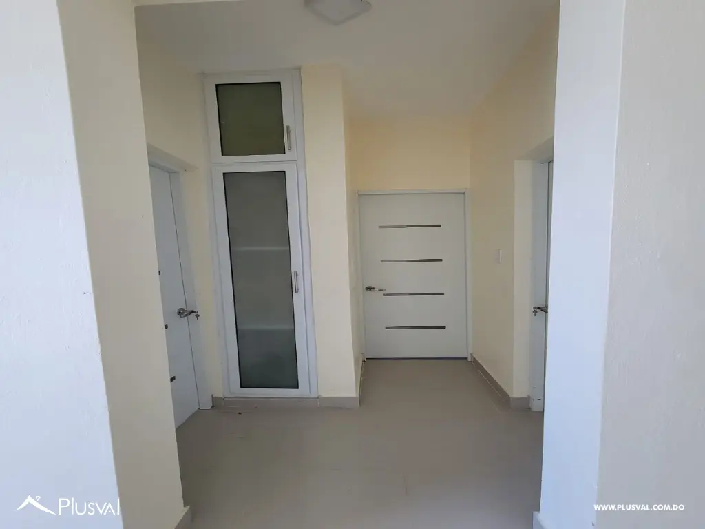 Edificio Residencial con dos Locales Comerciales En Venta 463184