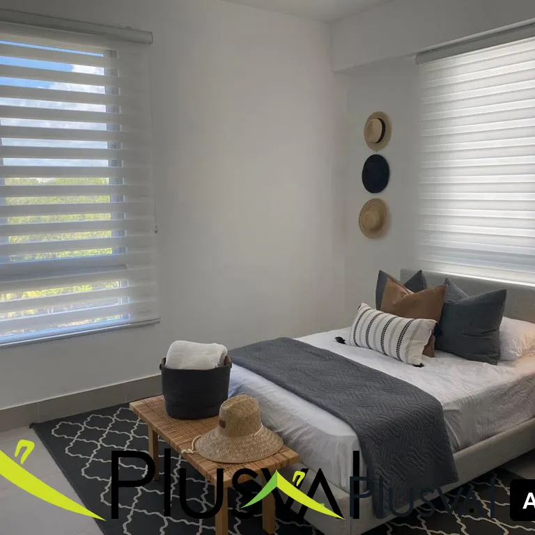 Amplio apartamento en venta con terraza y acceso a playa en Punta Cana Village 444532