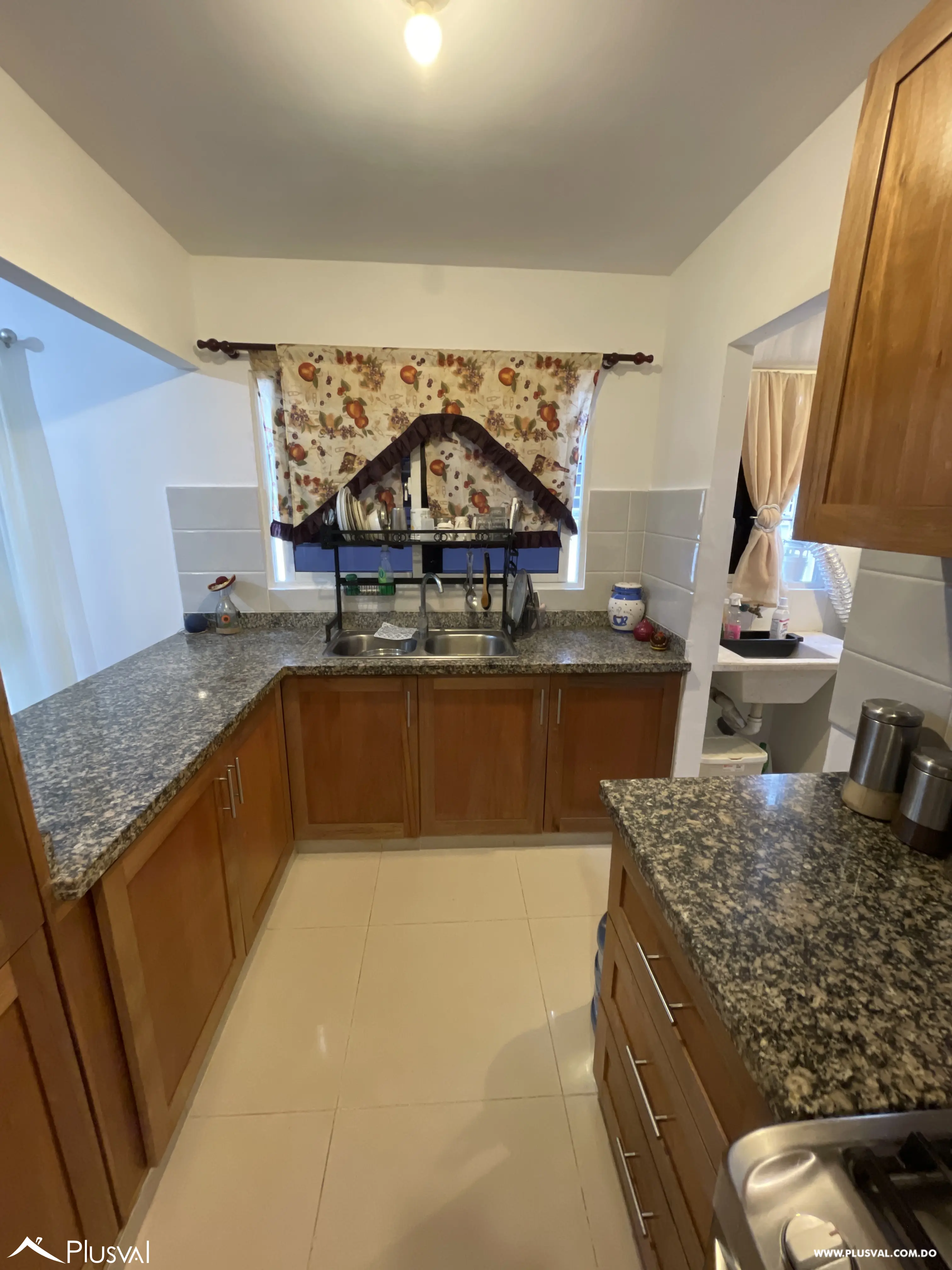 Amplio apartamento en venta en Av. República de Colombia 486704