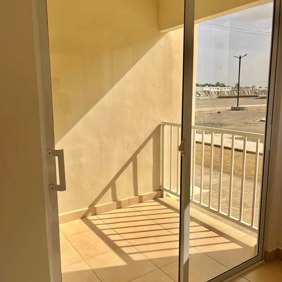 Apartamentos listos y en construcción 443431
