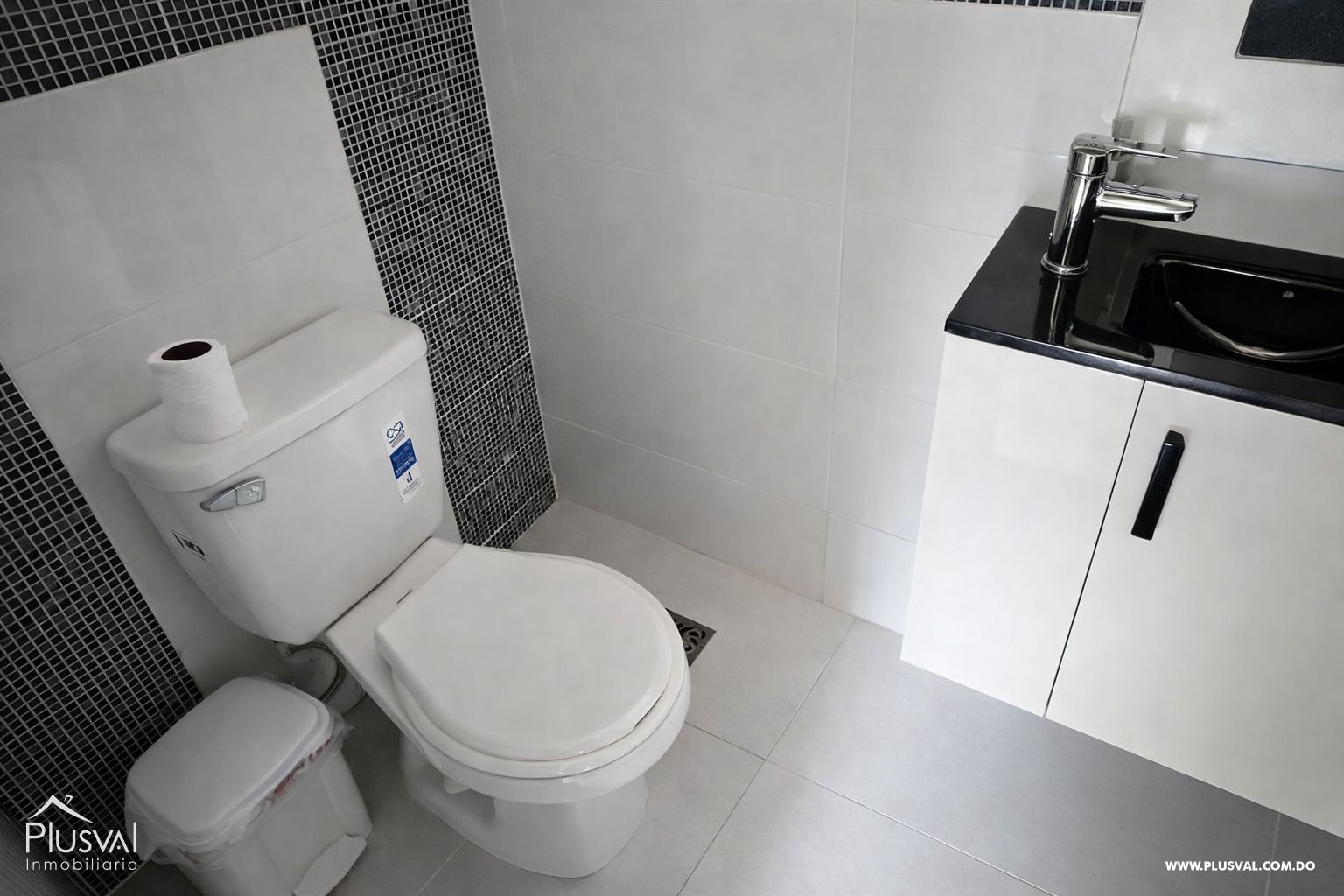 Casa de amplia con Piscina a 3 Minutos del Próximo City Center 498891