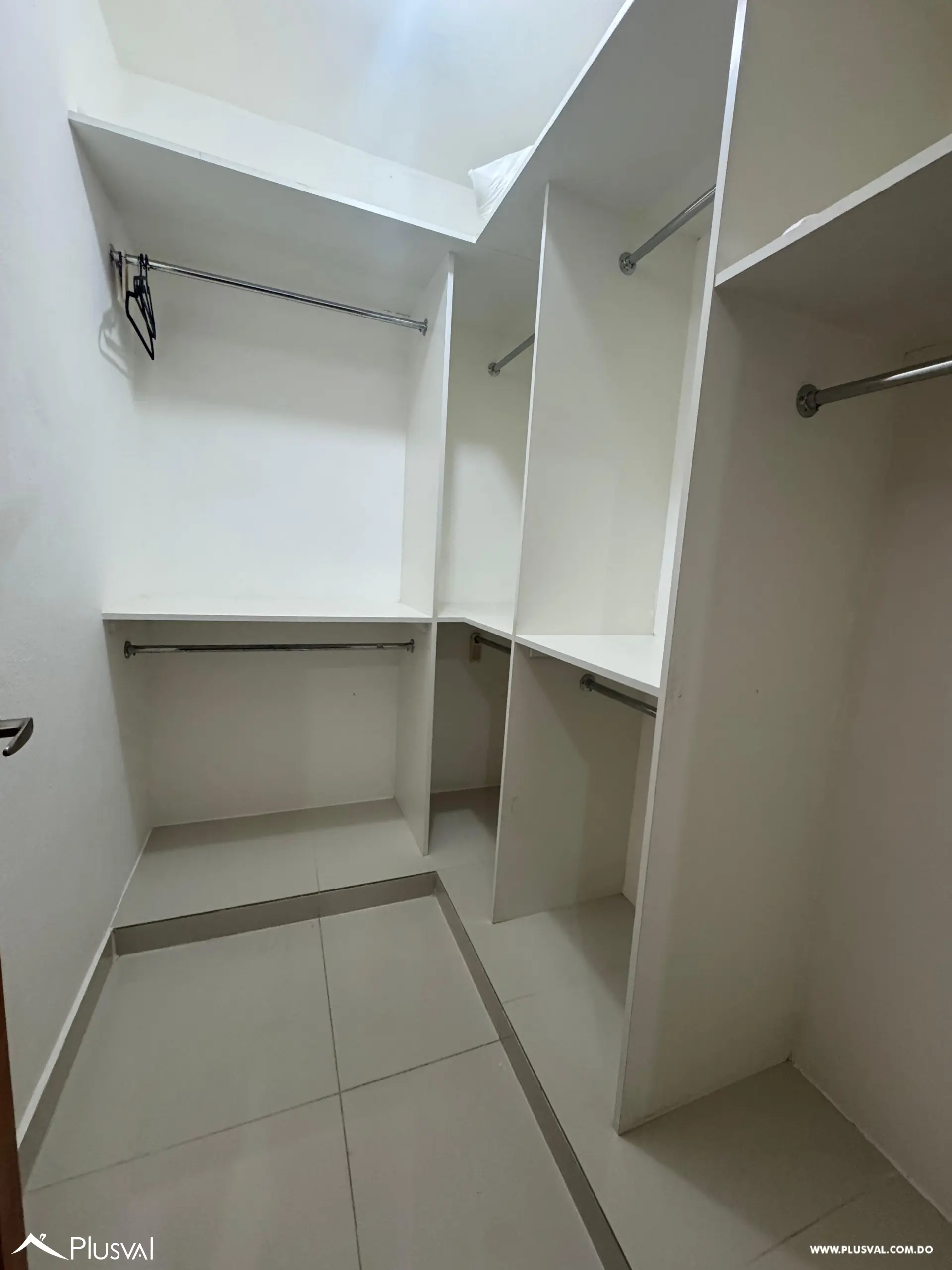 Venta de apartamento en torre moderna con linea blanca 473302