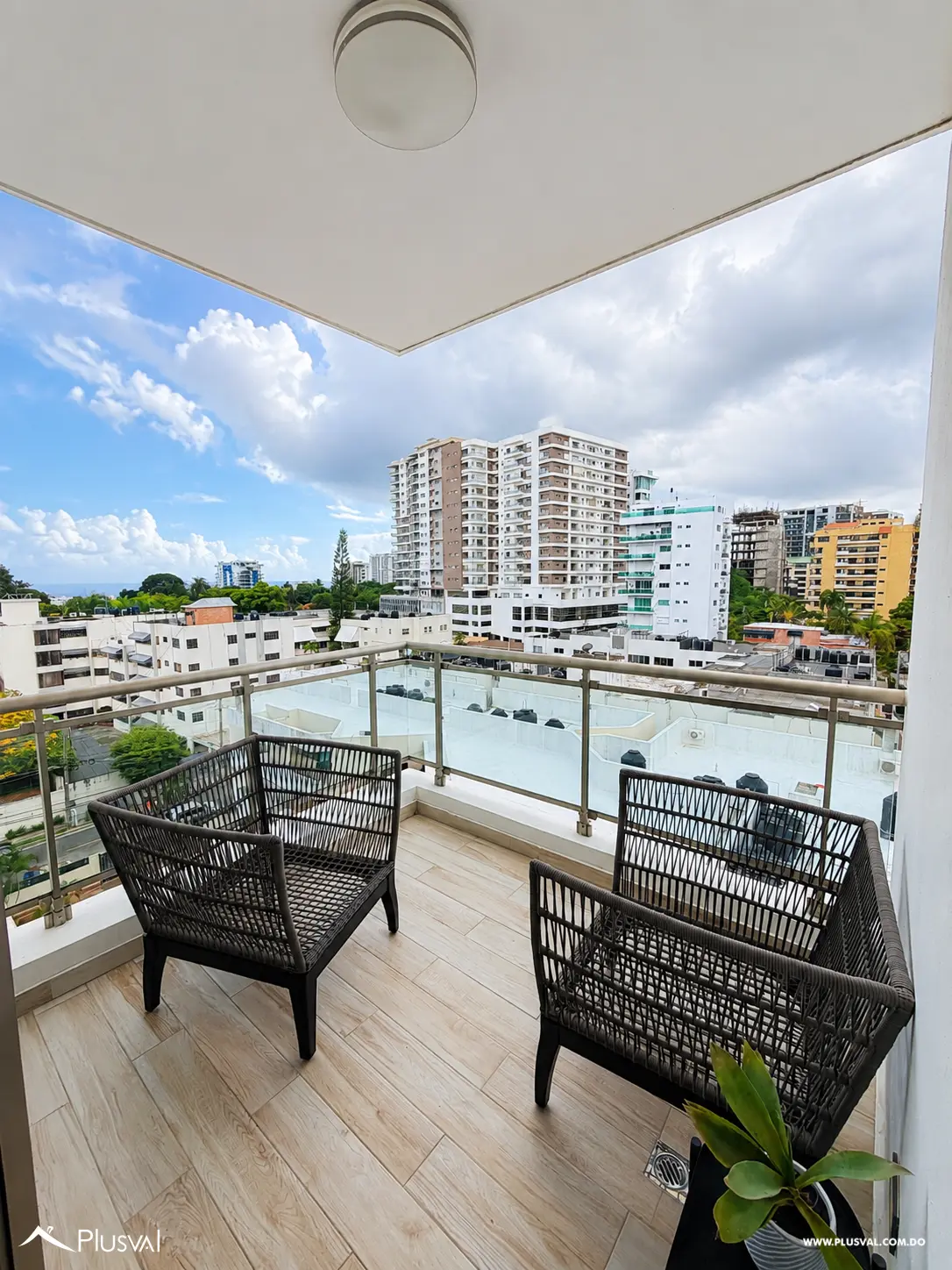 Alquiler de Apartamento Amueblado en La Esperilla | 2 Habs, 2.5 Baños y 2 Parqueos 529802