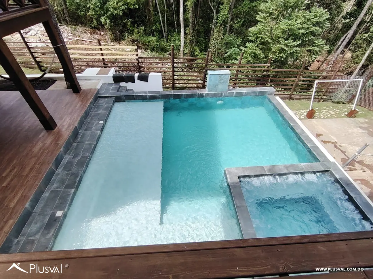 Villa Moderna en Jarabacoa, en Residencial Cerrado. 463281