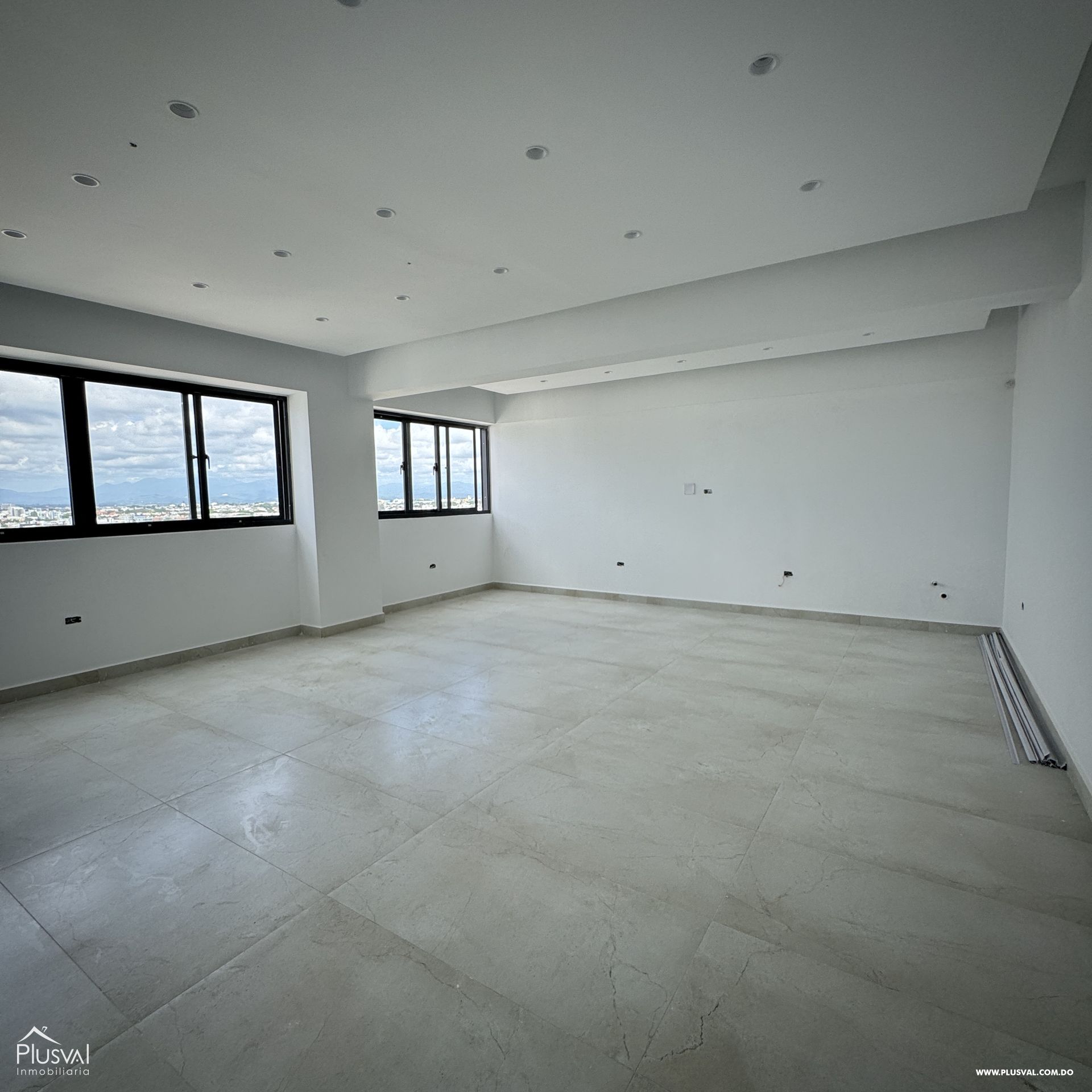 Penthouse Apartamento en venta de 2 habitaciones en Evaristo Morales 434044