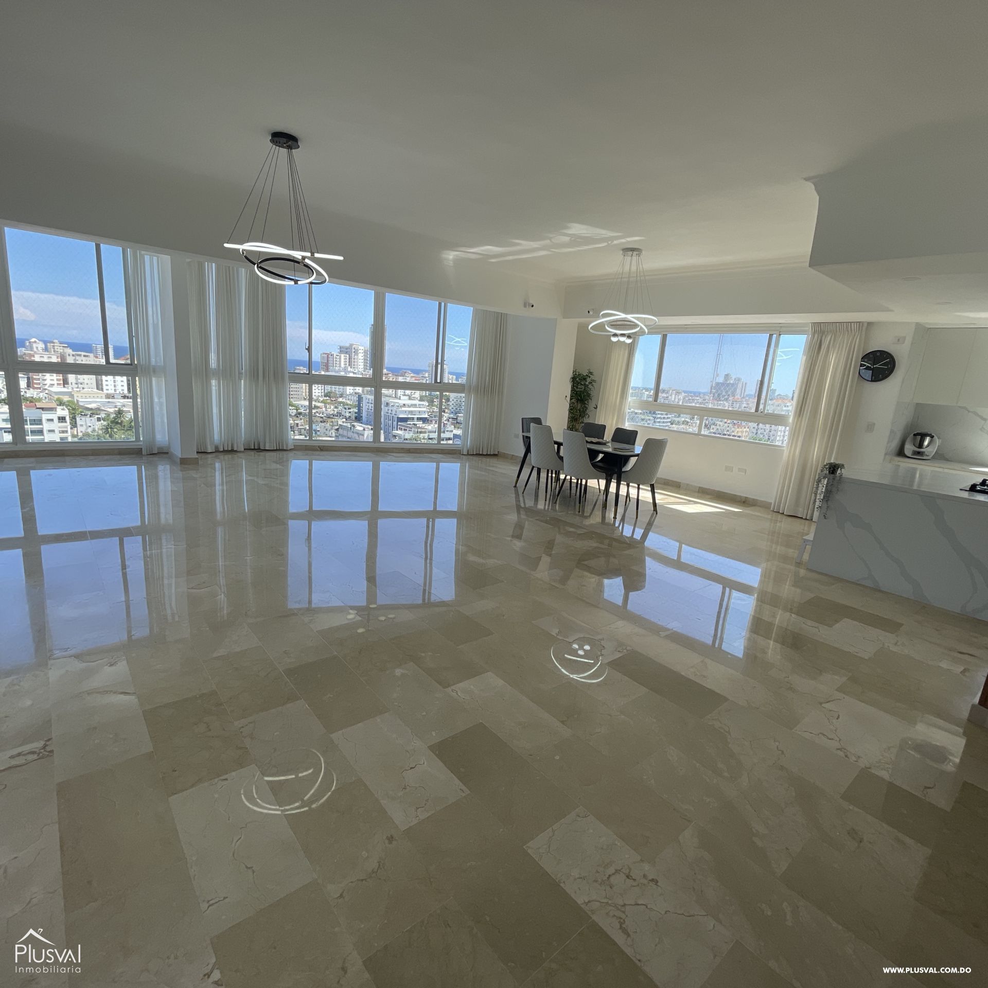 Apartamento tipo PH en Evaristo Morales con excelentes vistas 432860
