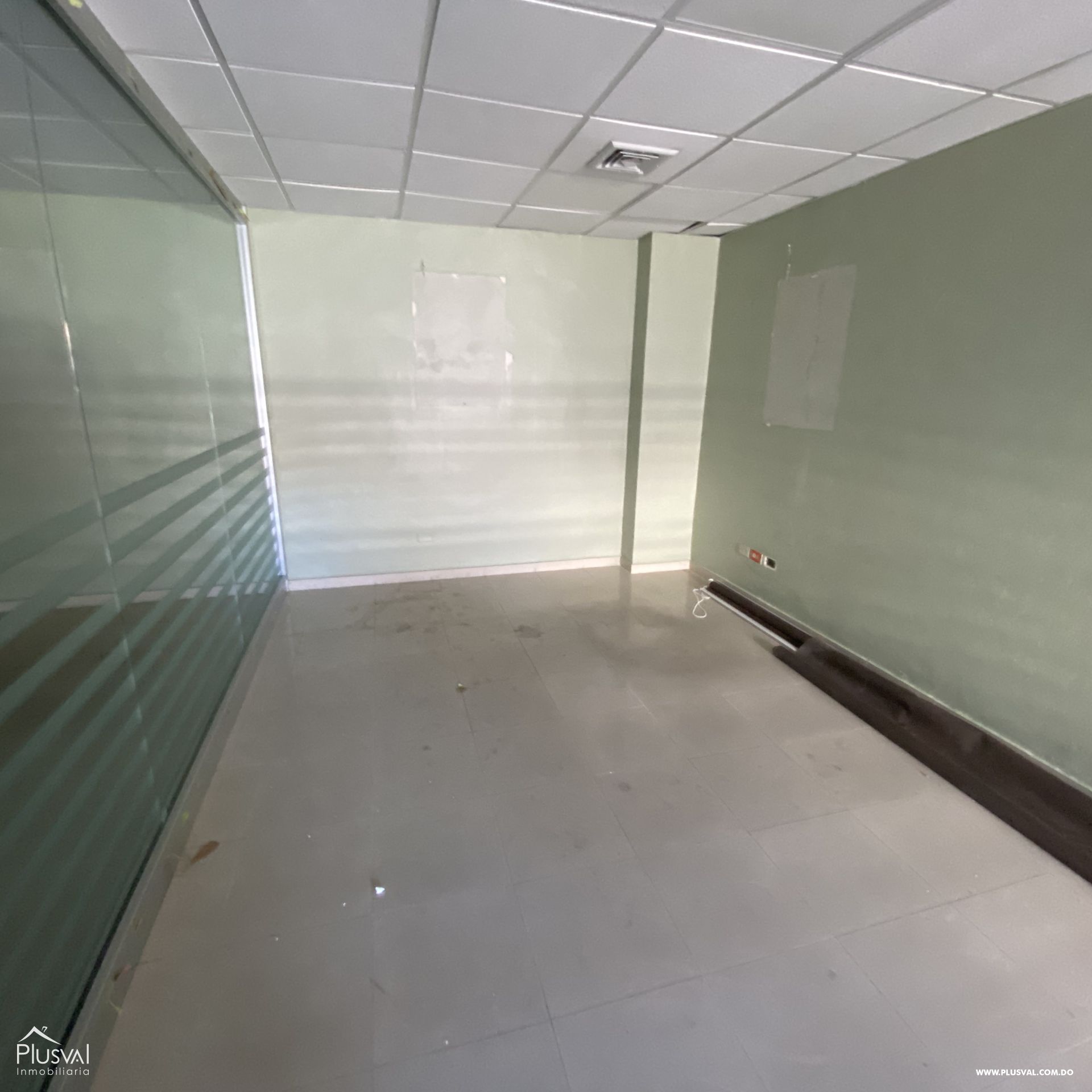 Alquiler de excelente local comercial en Piantini 385804