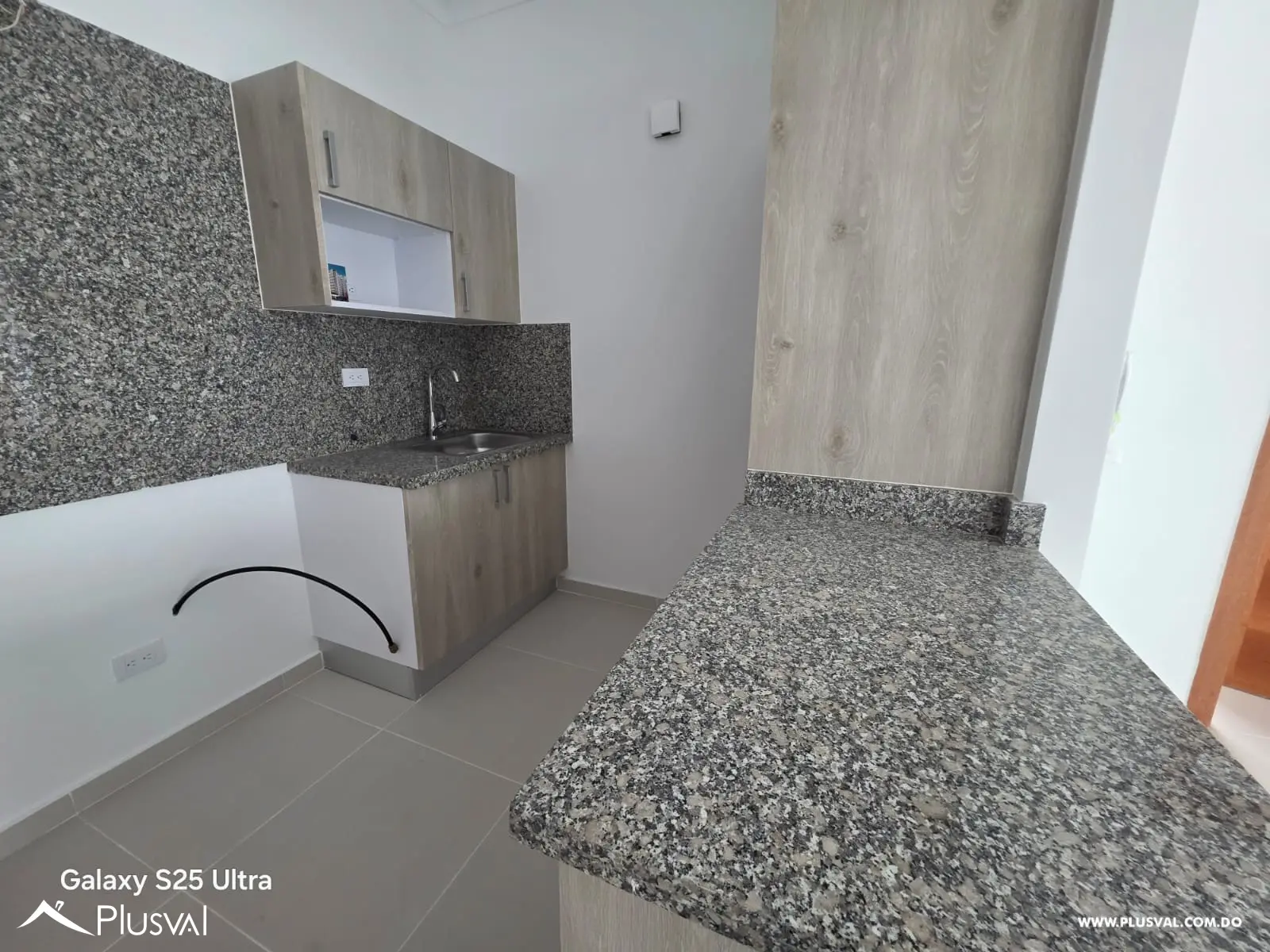 Nuevo a estrenar, Apartamento de una habitacion en un piso alto, linea blanca completa 494567