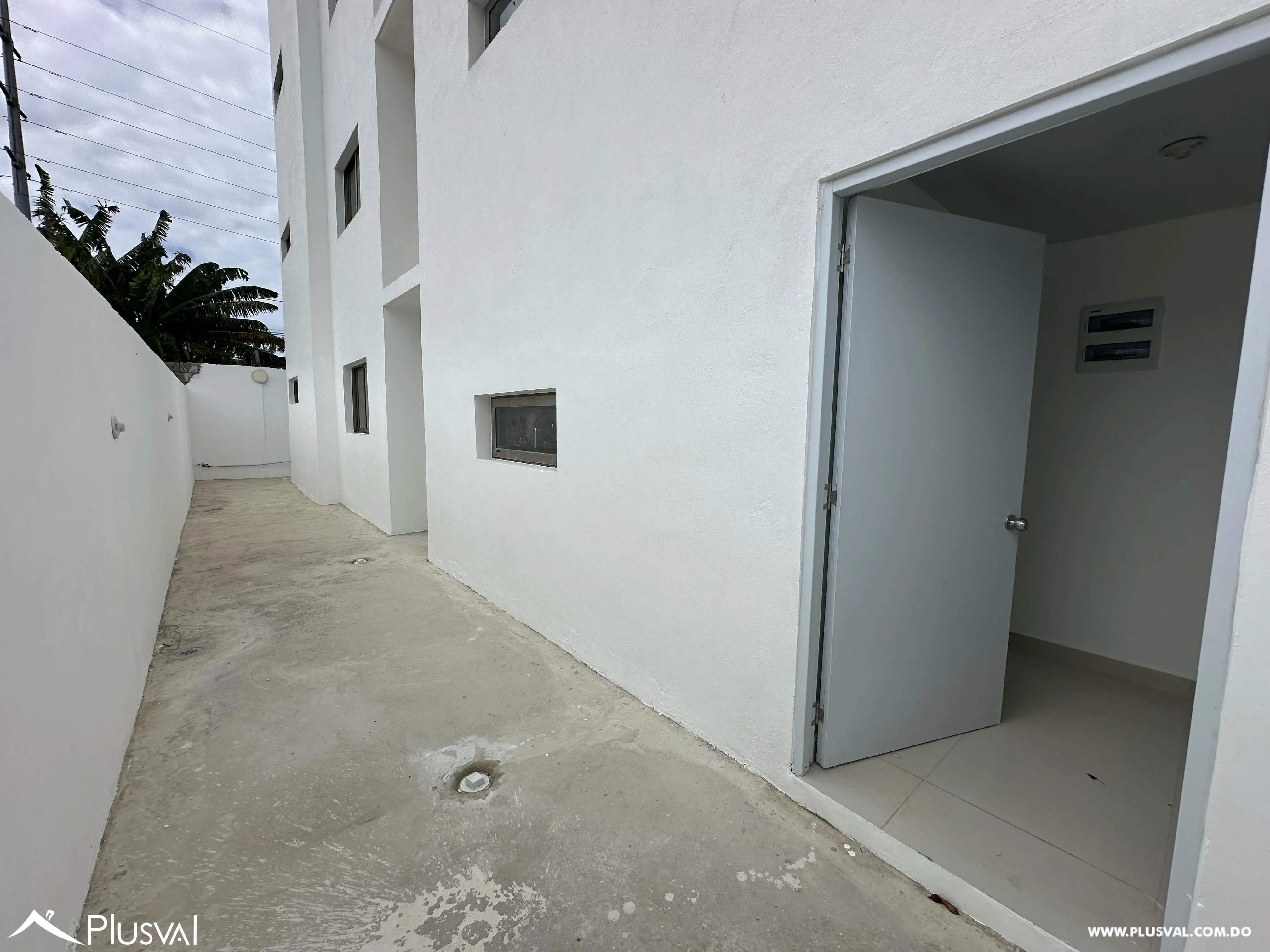 Apartamentos en venta de 2 y 3 habitaciones con patio y terraza 482364