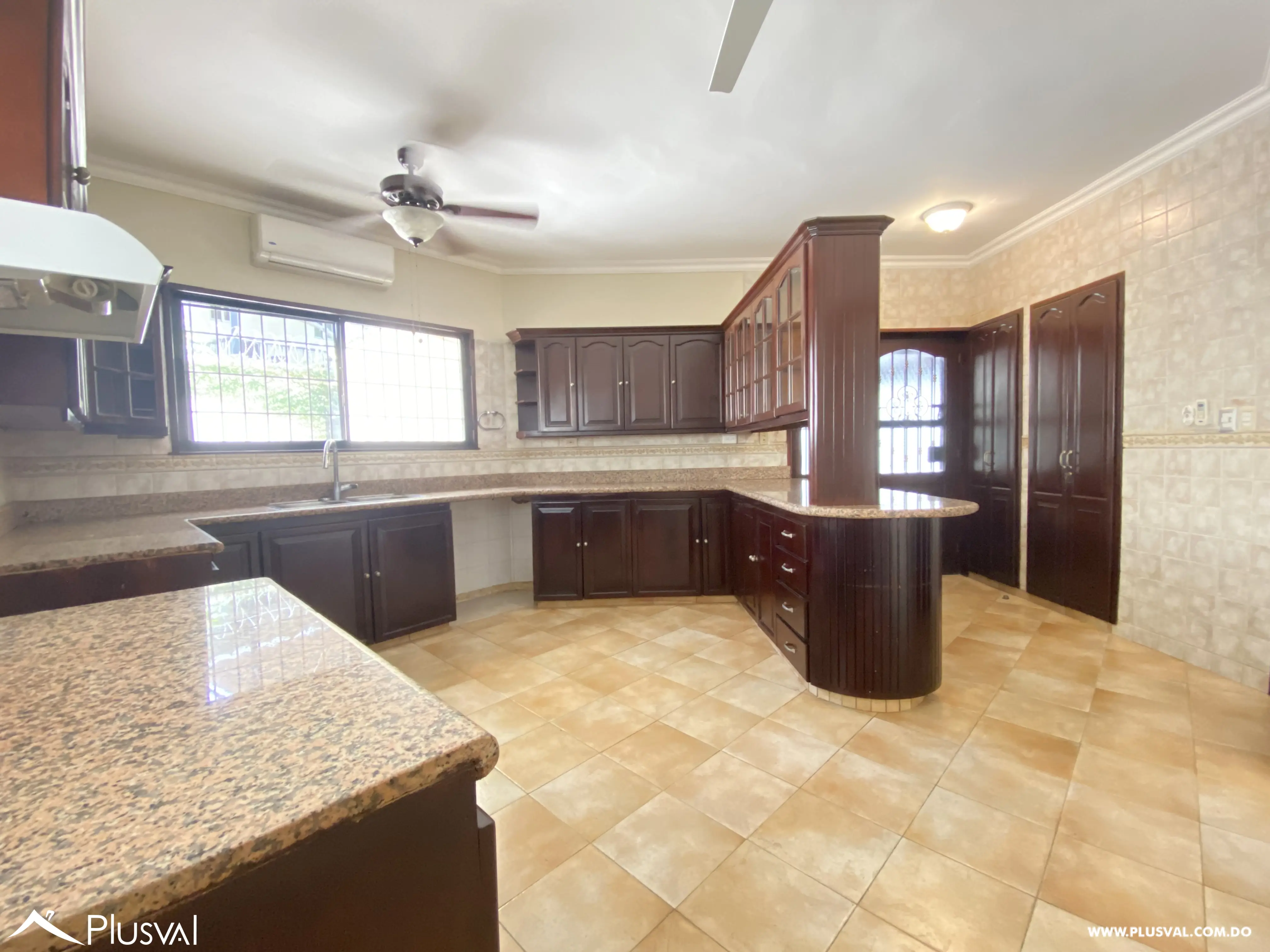 Alquilo Excelente Casa Residencial en Las Praderas 455472