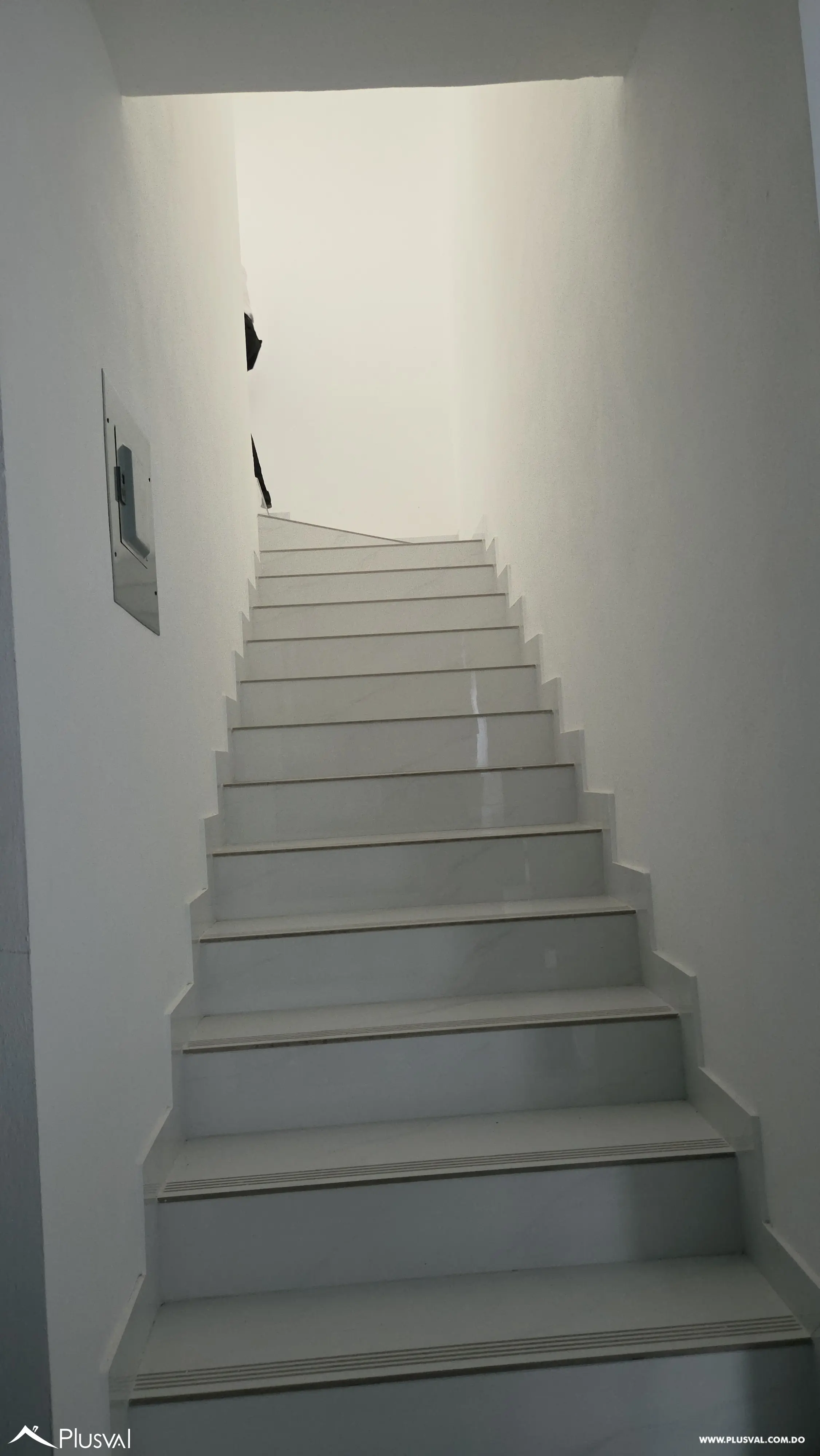 Hermoso Apartamento de Dos Niveles  Tipo PH  en Venta Con Amplia Terraza en Moca 522063