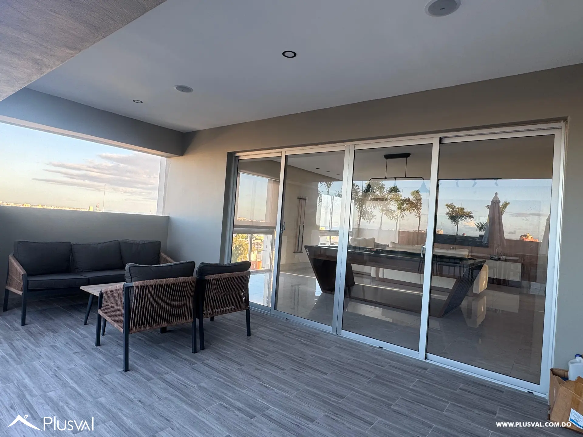 Alquiler de apartamento con linea blanca en torre de lujo en Gazcue 482283