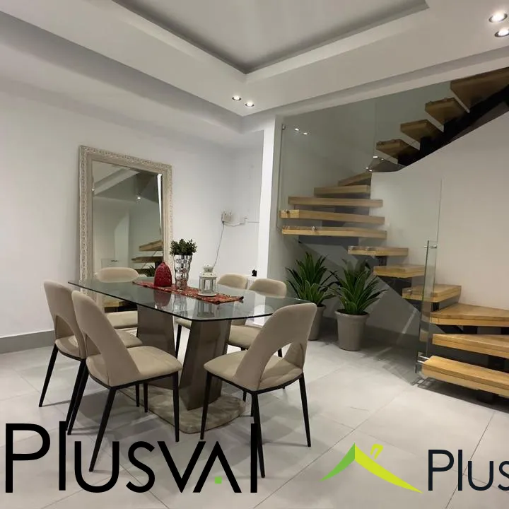 Amplio Penthouse en venta en Evaristo Morales 444539