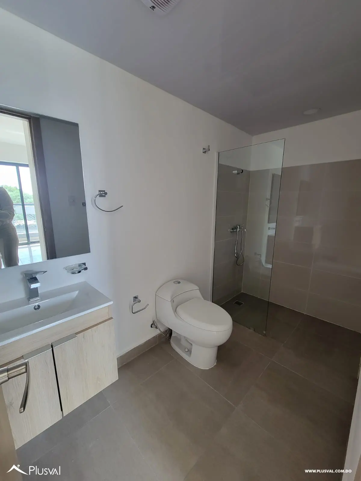 Apartamento de 3er nivel en Santiago: Exclusividad, elegancia y amplios espacios 462782