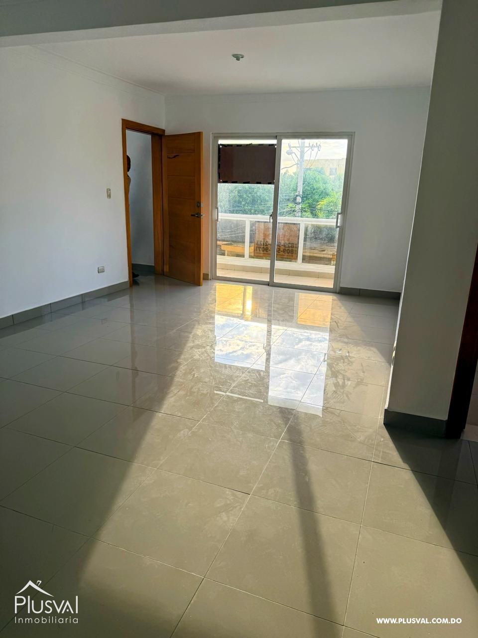 Apartamento de 3 habitaciones en Tropical del Este 482502