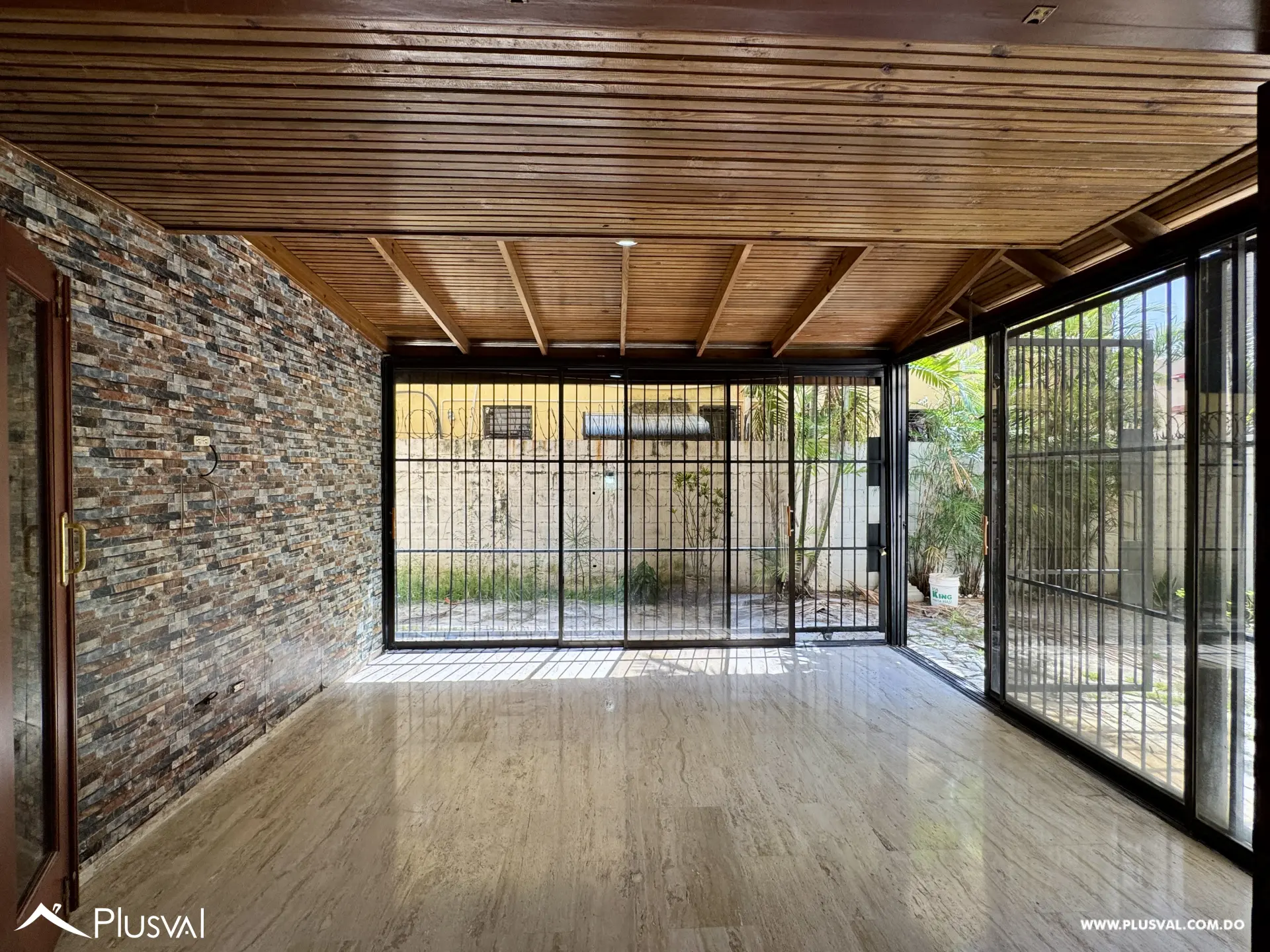Apartamento en alquiler en Bella Vista con terraza y patio privado – 3 habitaciones y 173 m² 514390