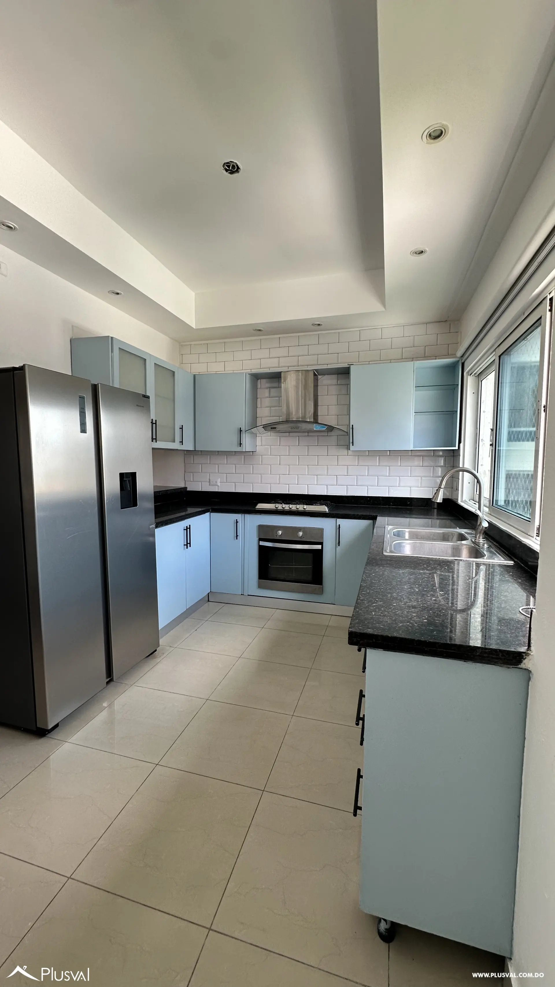 Apartamento en Venta de 3 Habitaciones en Evaristo Morales con 2 Parqueos 518291