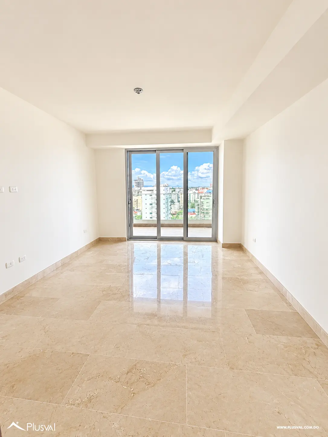 Penthouse de Lujo en Naco | 3 Niveles, 3 Habitaciones y Terraza 537015