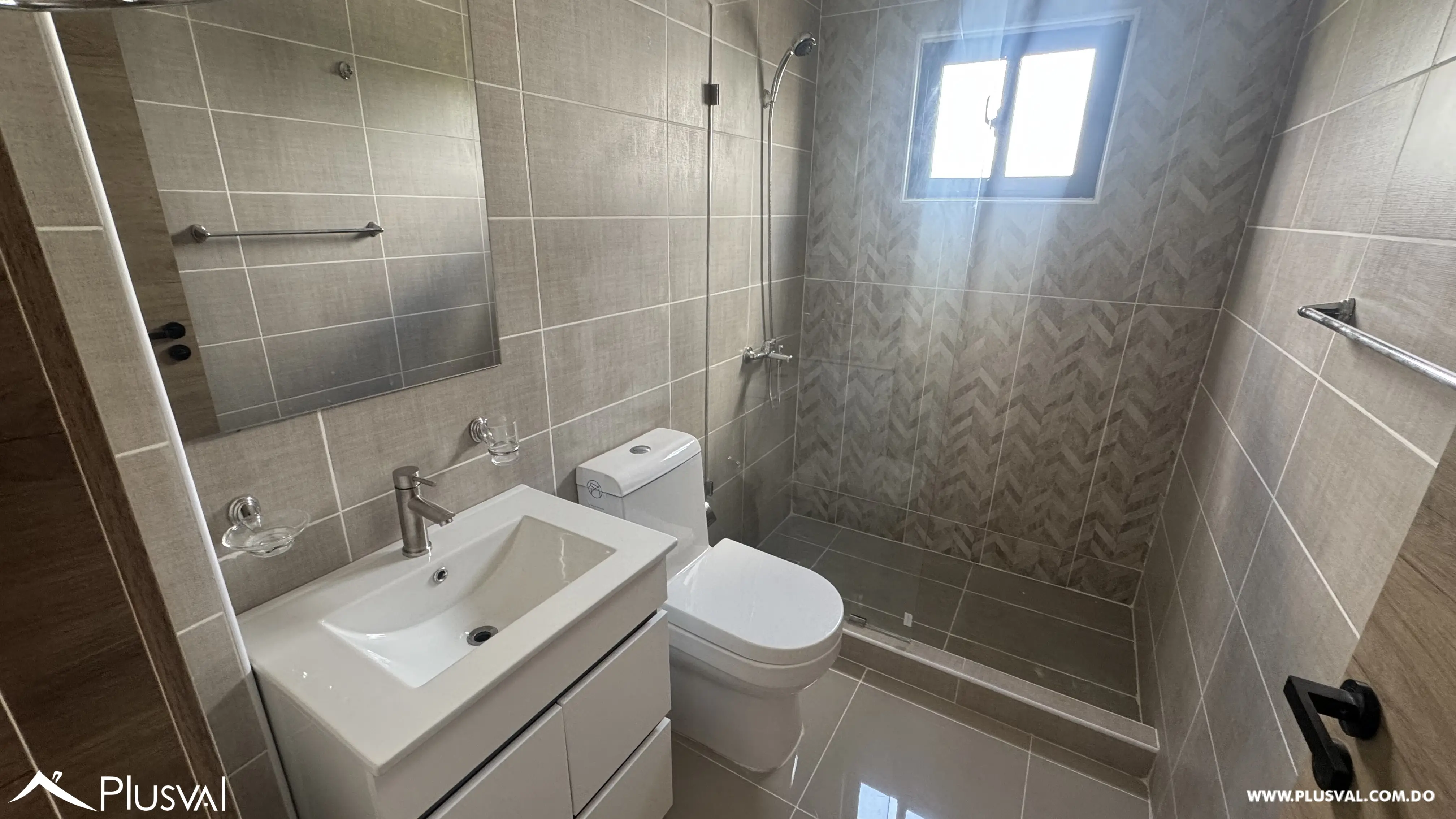 Apartamentos En Renta en la Urb. Jardines del Sur 532559