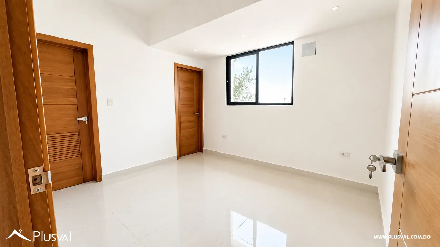 Amplio apartamento en venta en Renacimiento 522366