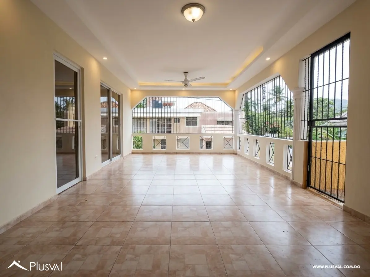 CASA GRANDE EN VENTA  EN EL CENTRO DE BOCA CHICA, IDEAL PARA INVERSION O VIVIR 529879