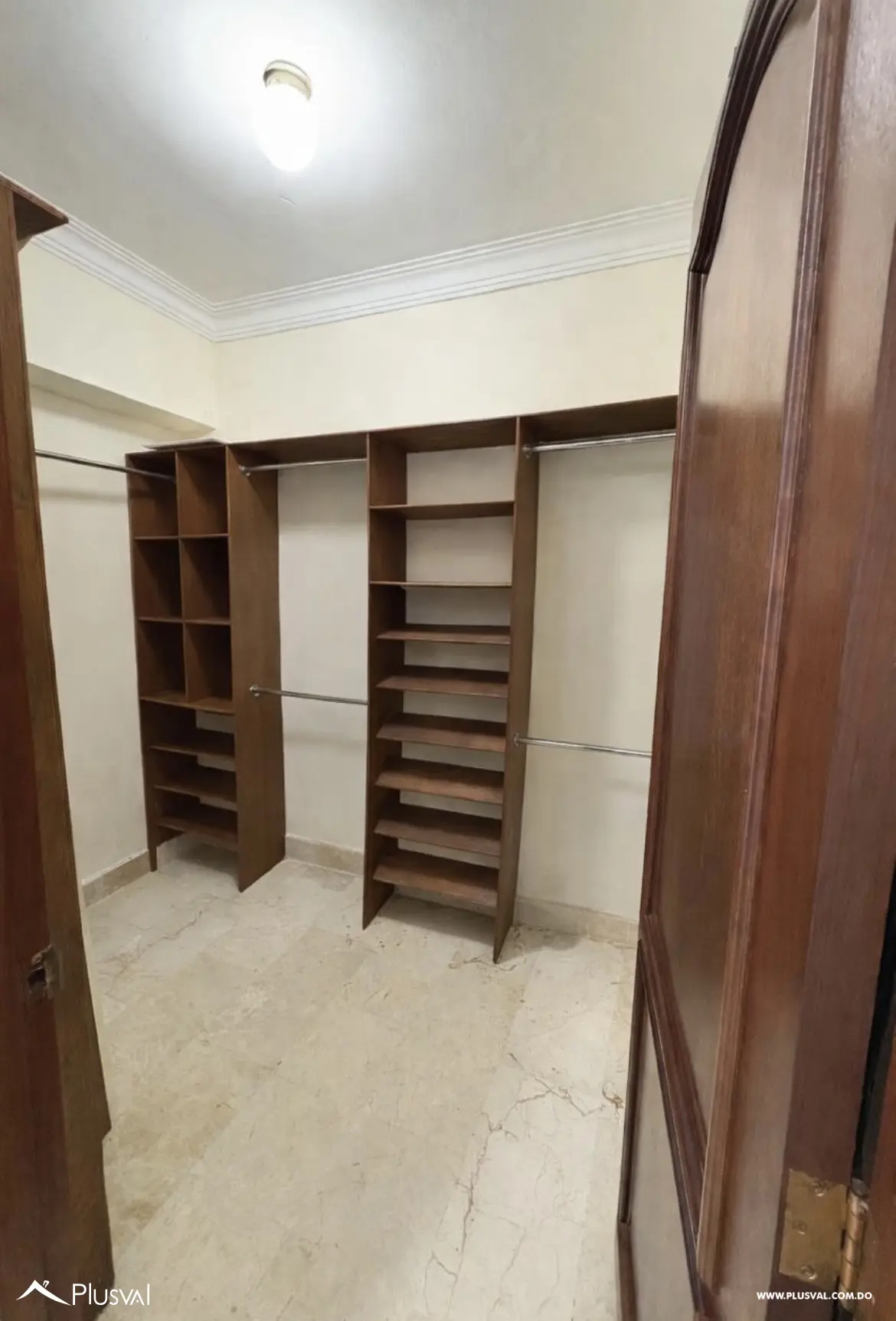 Amplio y hermoso apartamento en Naco 488184