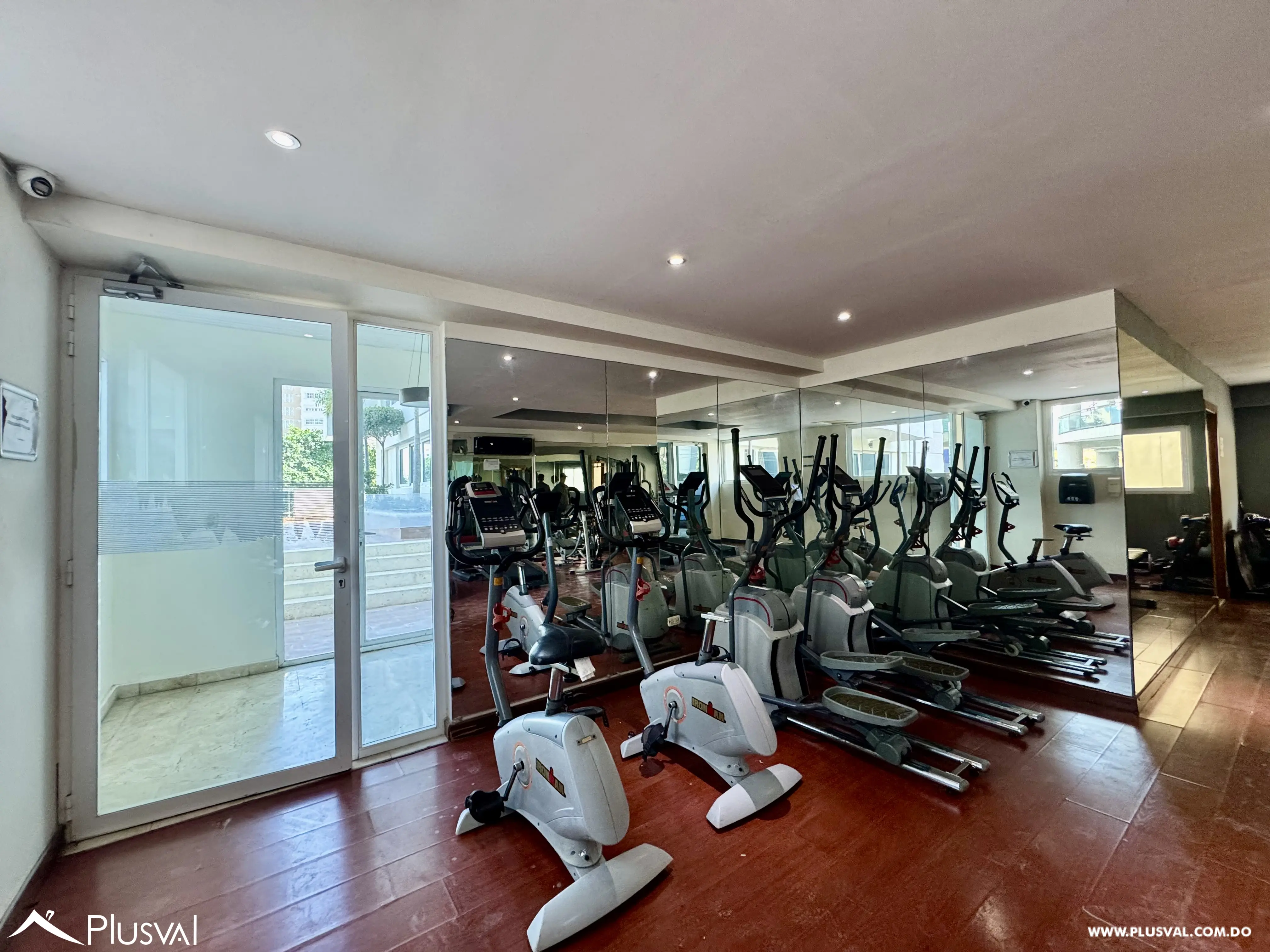 Alquilo Amplio y Maravilloso Apto. en una de las Zonas mas Exclusivas de La Esperilla 490542