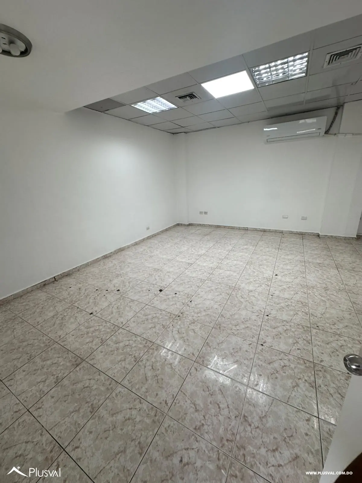 Local comercial en alquiler Los Prados sobre la Kennedy 525506