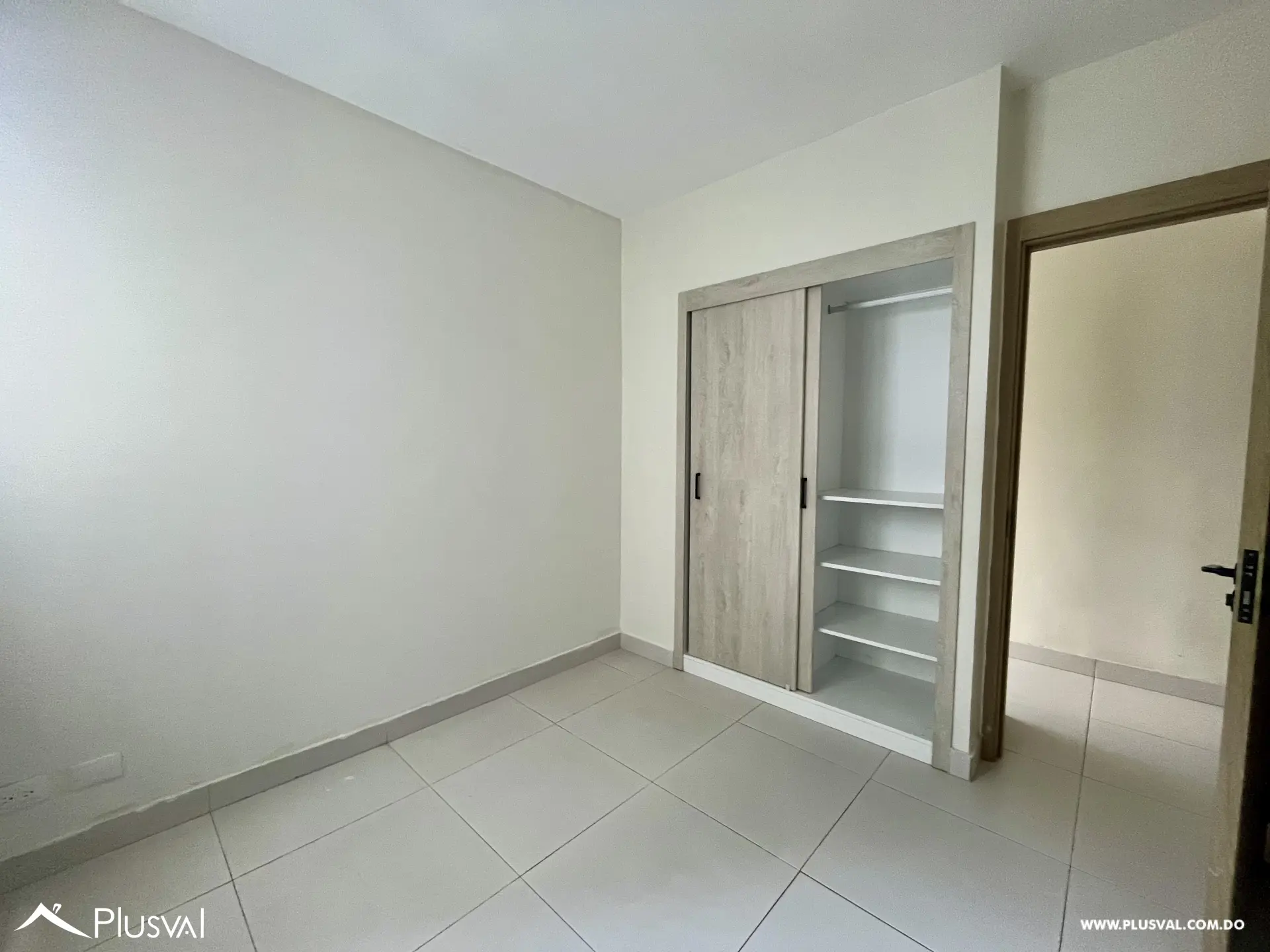 Apartamento en alquiler, ubicado en zona estratégica de Naco. 491448