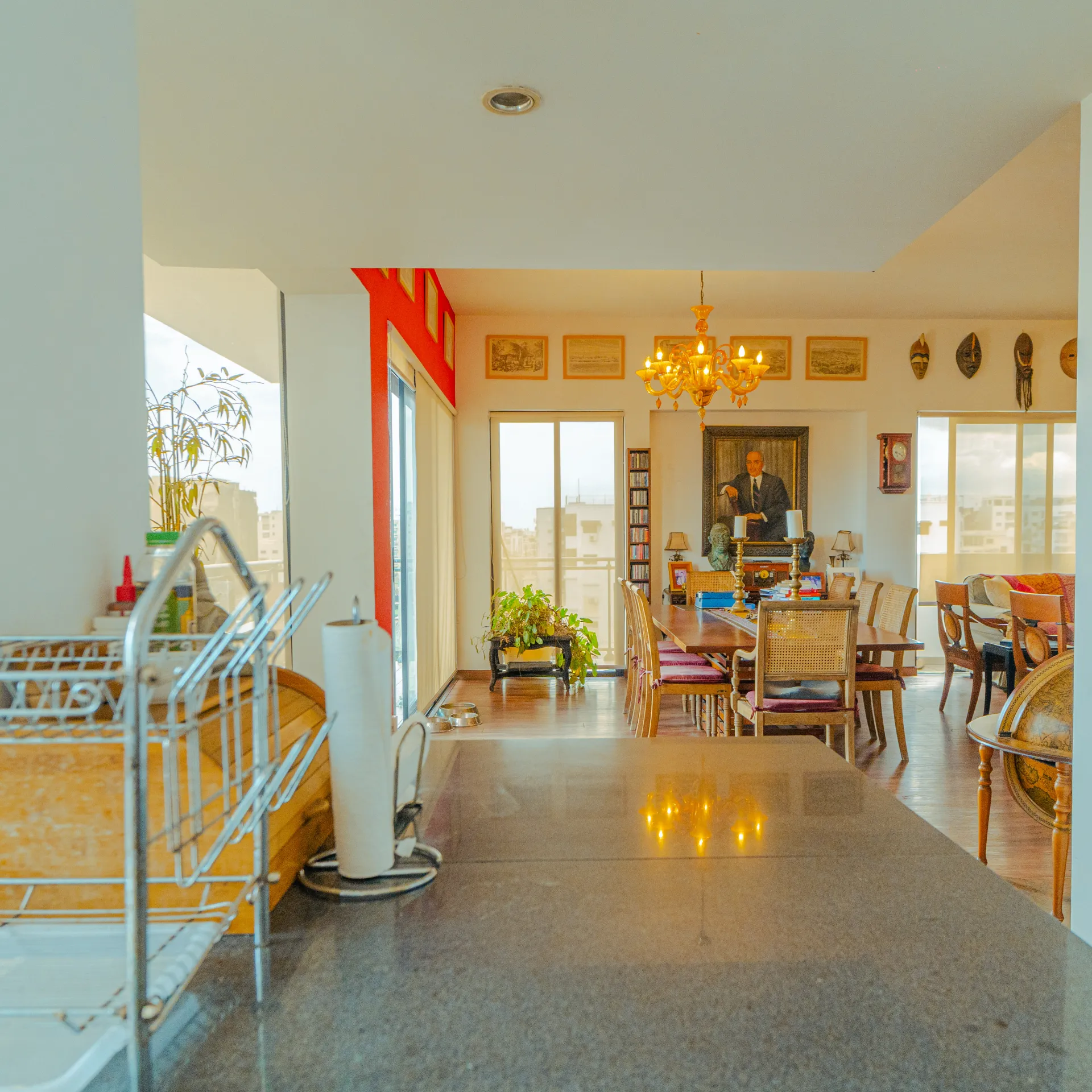 Pent-house con terraza privada y 3 parqueos en Evaristo Morales 435841