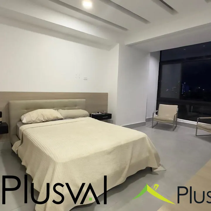 Amplio Penthouse en venta en Evaristo Morales 444545