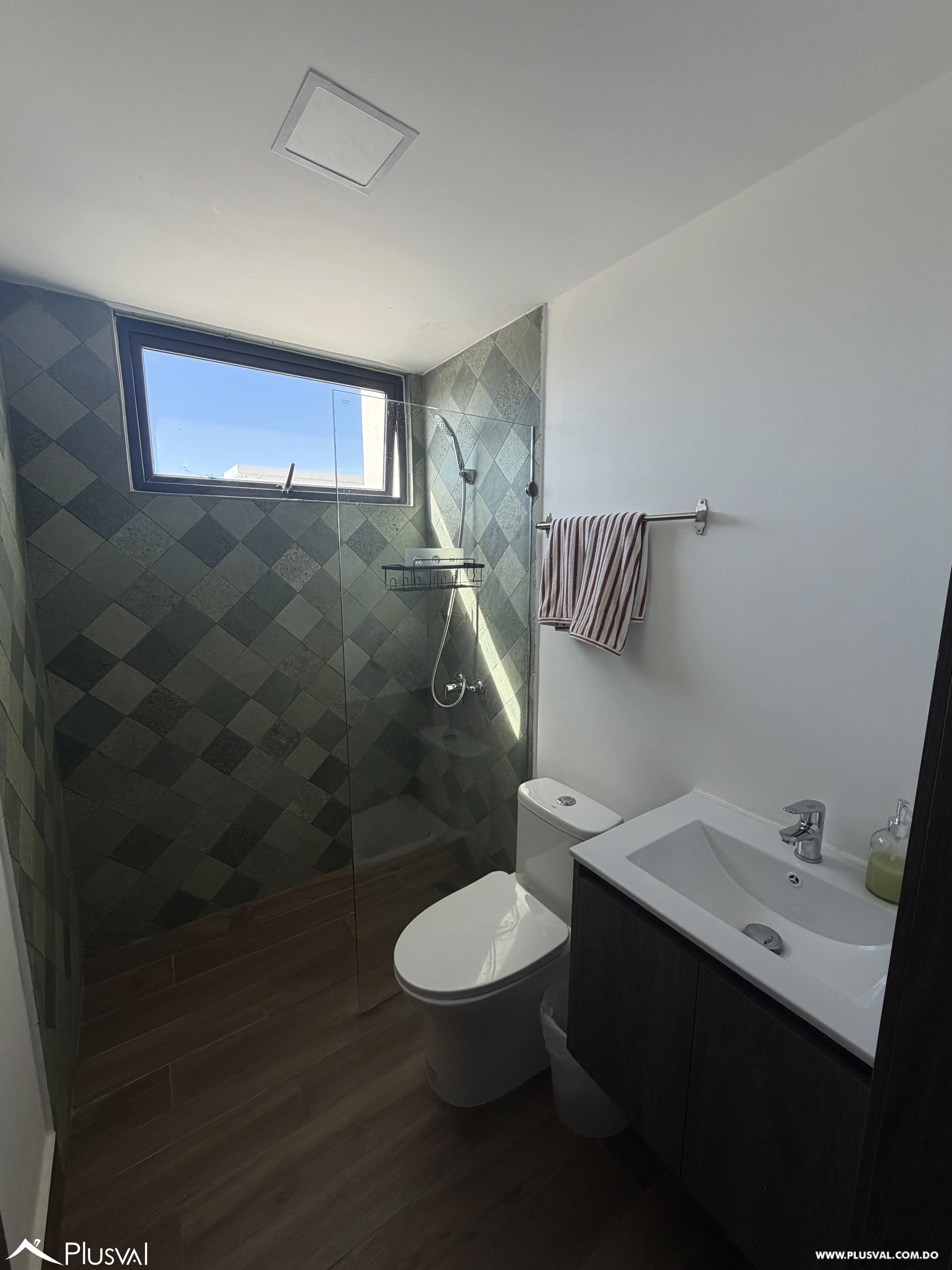 Naco | Piso Alto con Vistas | 2 Hab + 2.5 Baños 480995