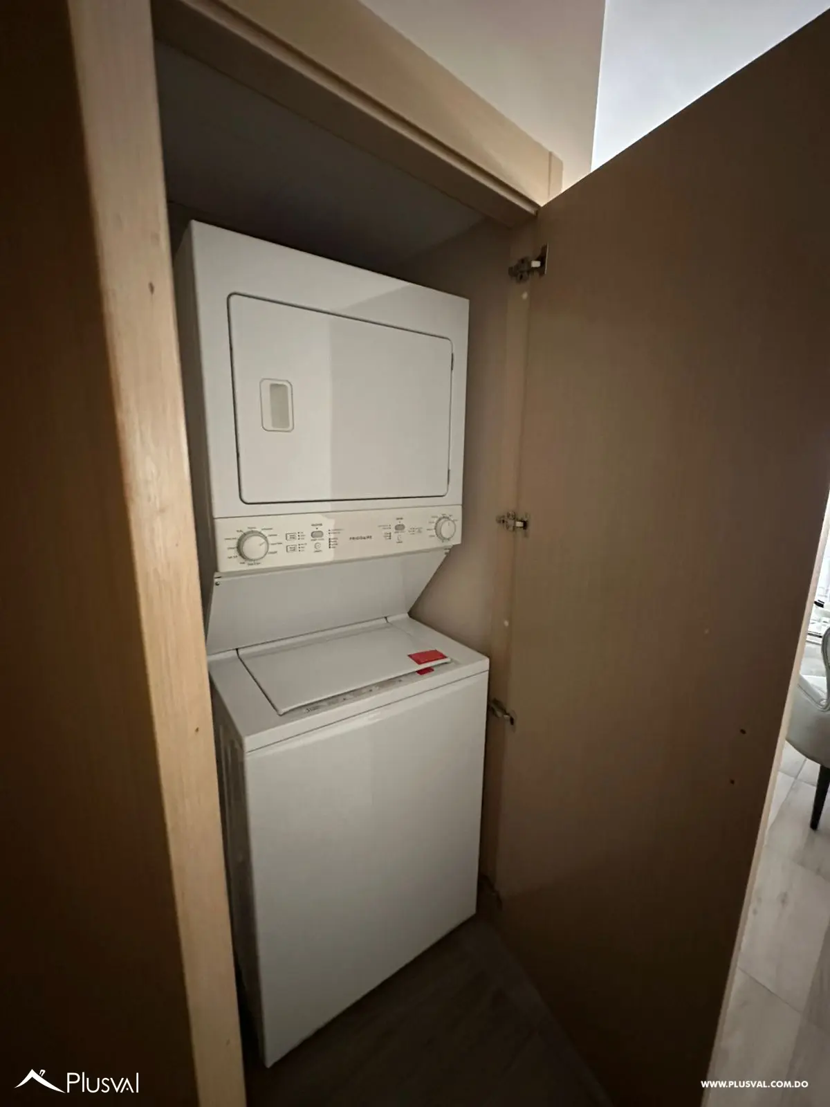 Amplio apartamento amueblado en piantini. 492076