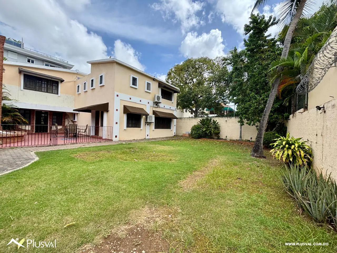 Amplia y clásica casa en venta en la mejor zona de Bella Vista 470510